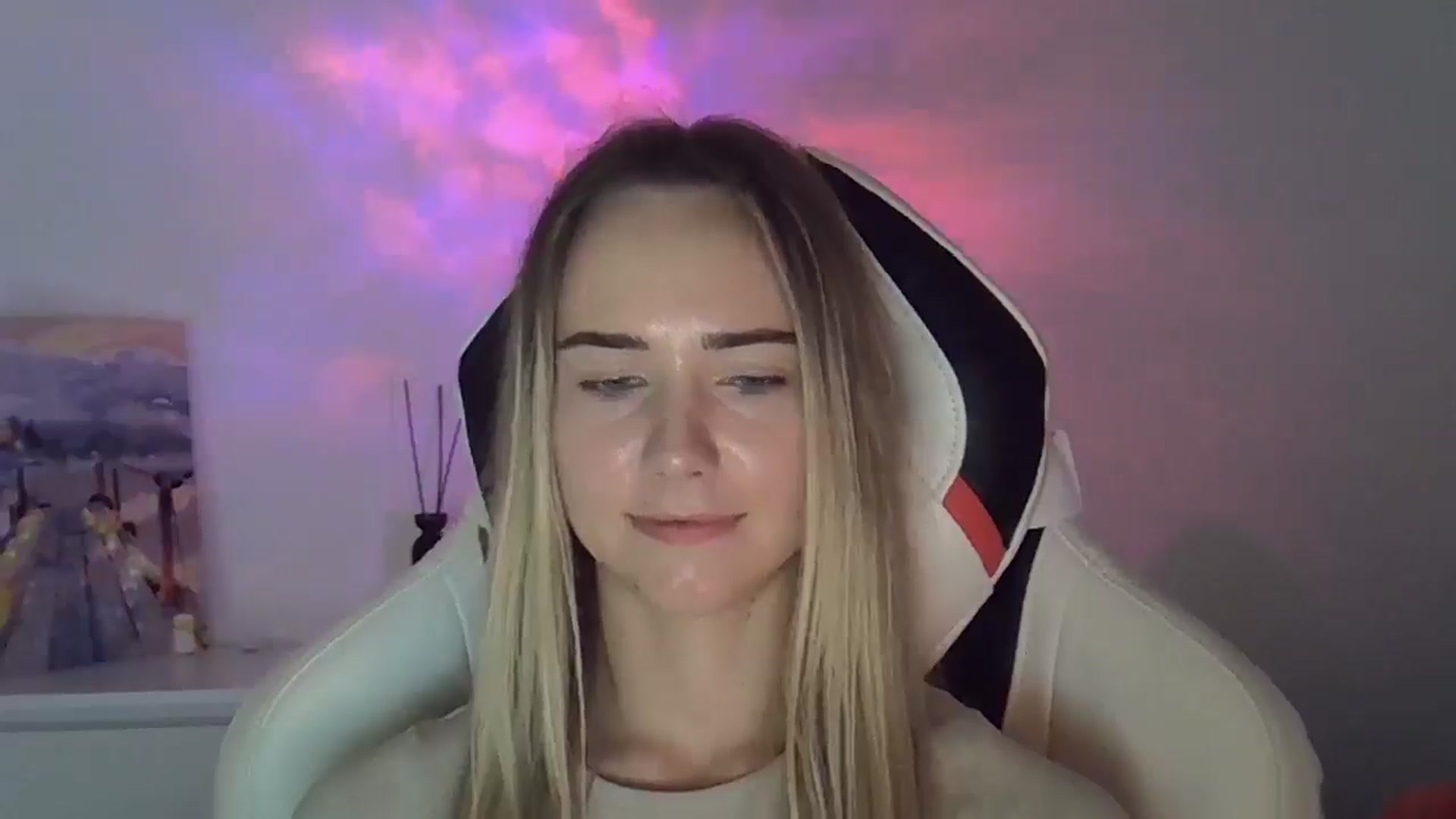 Gallery image thumbnail from OhAlisa's myfreecams stream on, 06/08/2025, 15:14 image 18 of 20