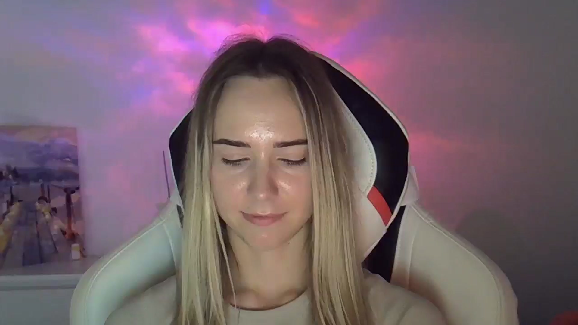 Gallery image thumbnail from OhAlisa's myfreecams stream on, 06/08/2025, 15:14 image 20 of 20