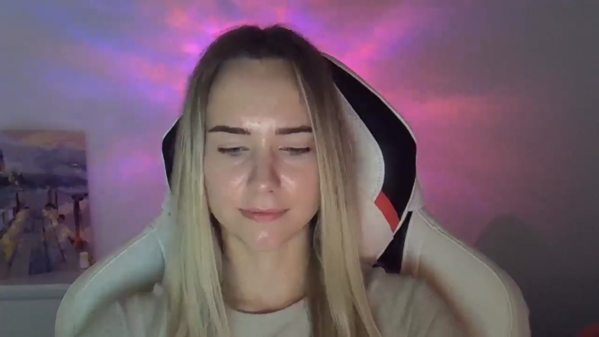 Gallery image thumbnail from OhAlisa's myfreecams stream on, 06/08/2025, 16:02 image 20 of 20