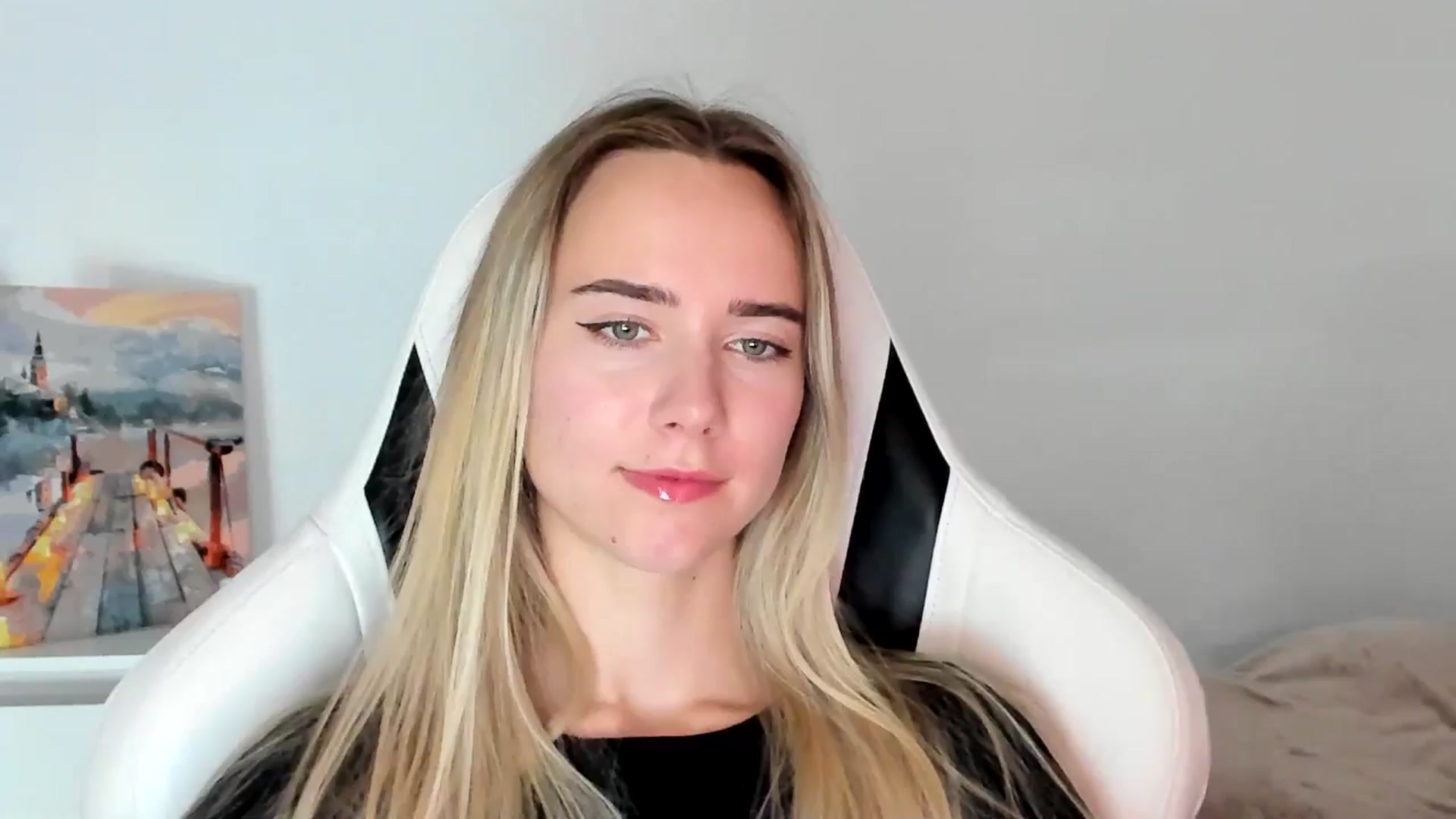 Gallery image thumbnail from OhAlisa's myfreecams stream on, 06/10/2025, 14:56 image 11 of 20