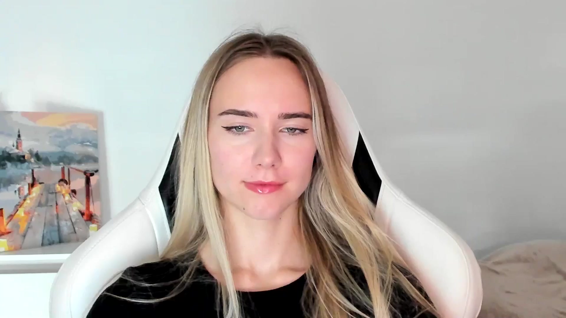 Gallery image thumbnail from OhAlisa's myfreecams stream on, 06/10/2025, 14:56 image 7 of 20