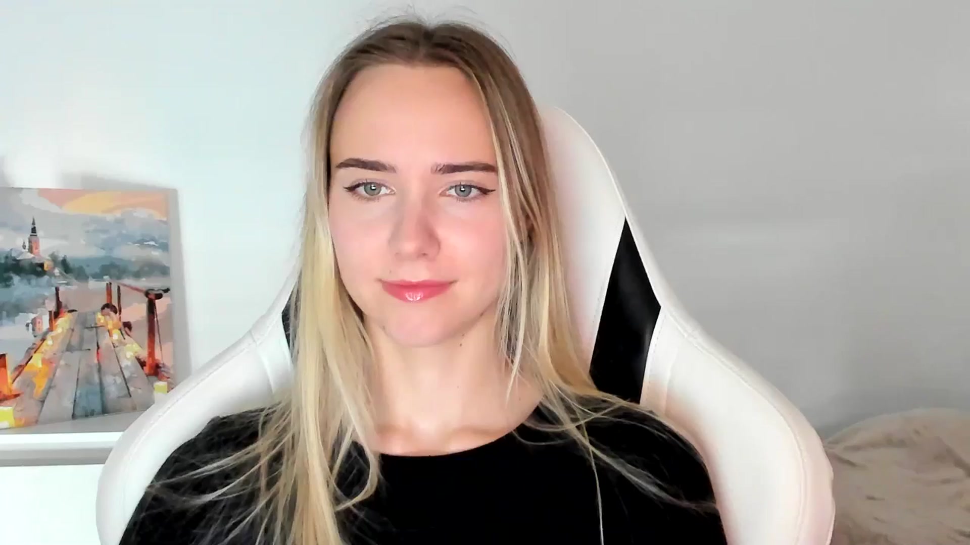Gallery image thumbnail from OhAlisa's myfreecams stream on, 06/10/2025, 14:56 image 3 of 20