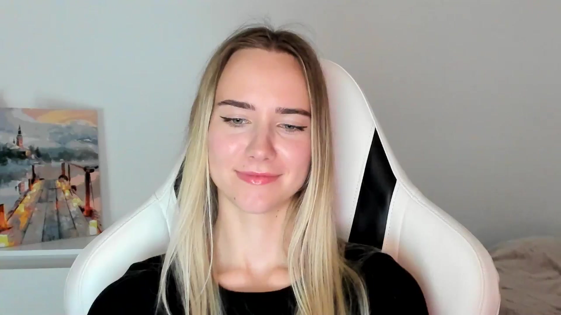 Gallery image thumbnail from OhAlisa's myfreecams stream on, 06/10/2025, 15:49 image 17 of 20