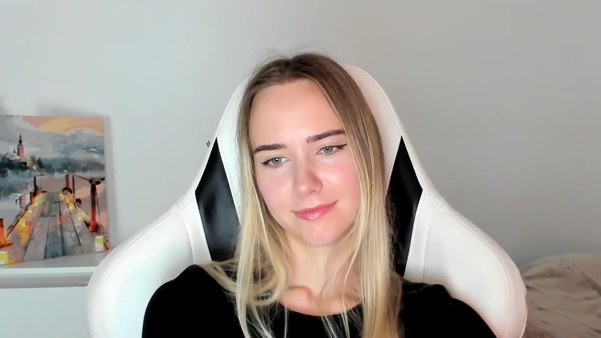 Gallery image thumbnail from OhAlisa's myfreecams stream on, 06/10/2025, 15:49 image 12 of 20
