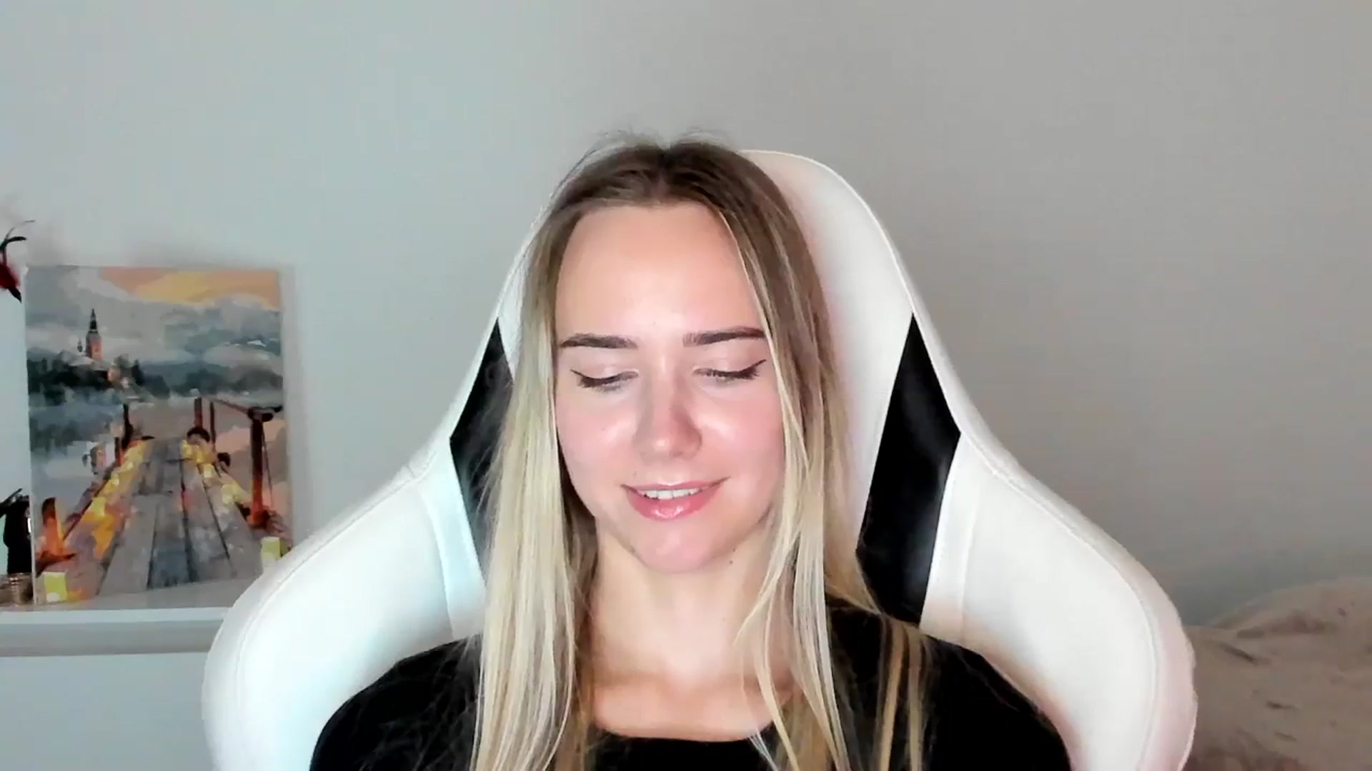 Gallery image thumbnail from OhAlisa's myfreecams stream on, 06/10/2025, 16:32 image 20 of 20