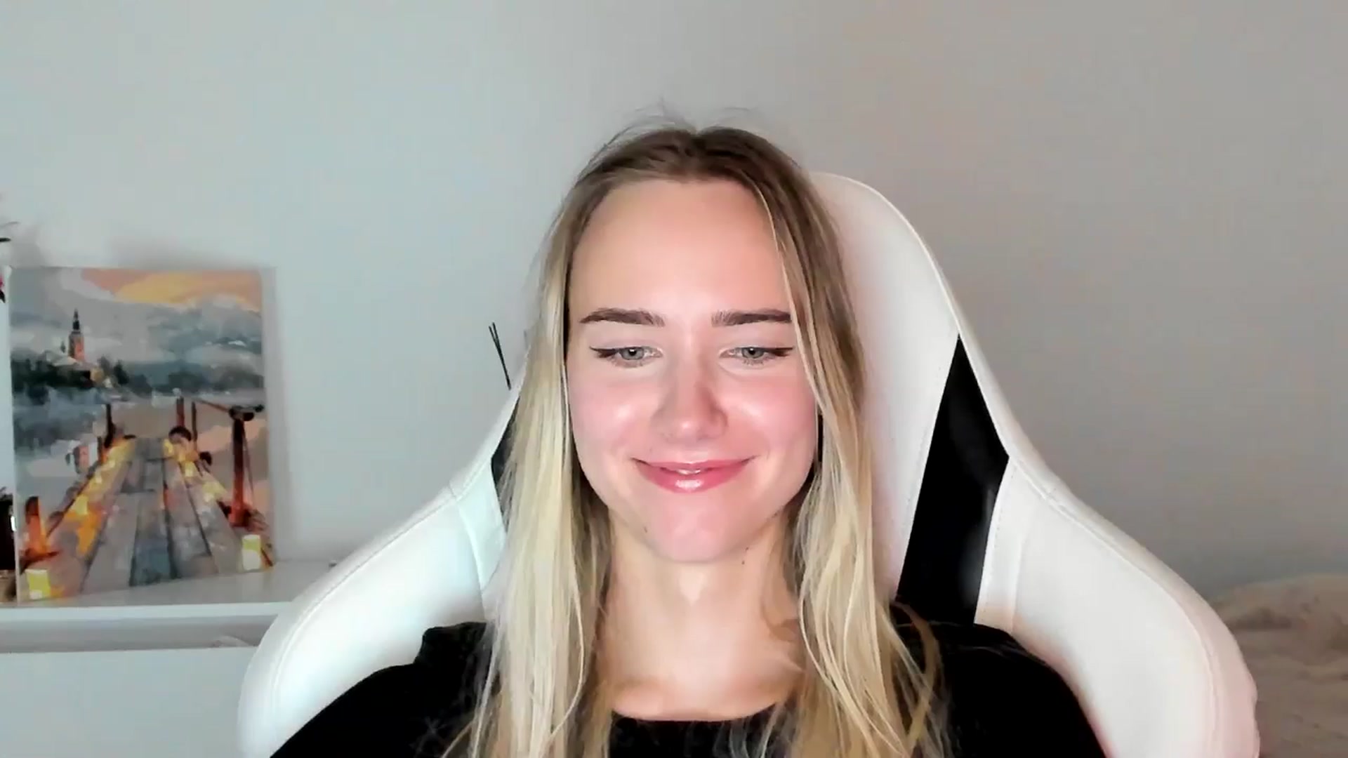 Gallery image thumbnail from OhAlisa's myfreecams stream on, 06/10/2025, 16:32 image 9 of 20