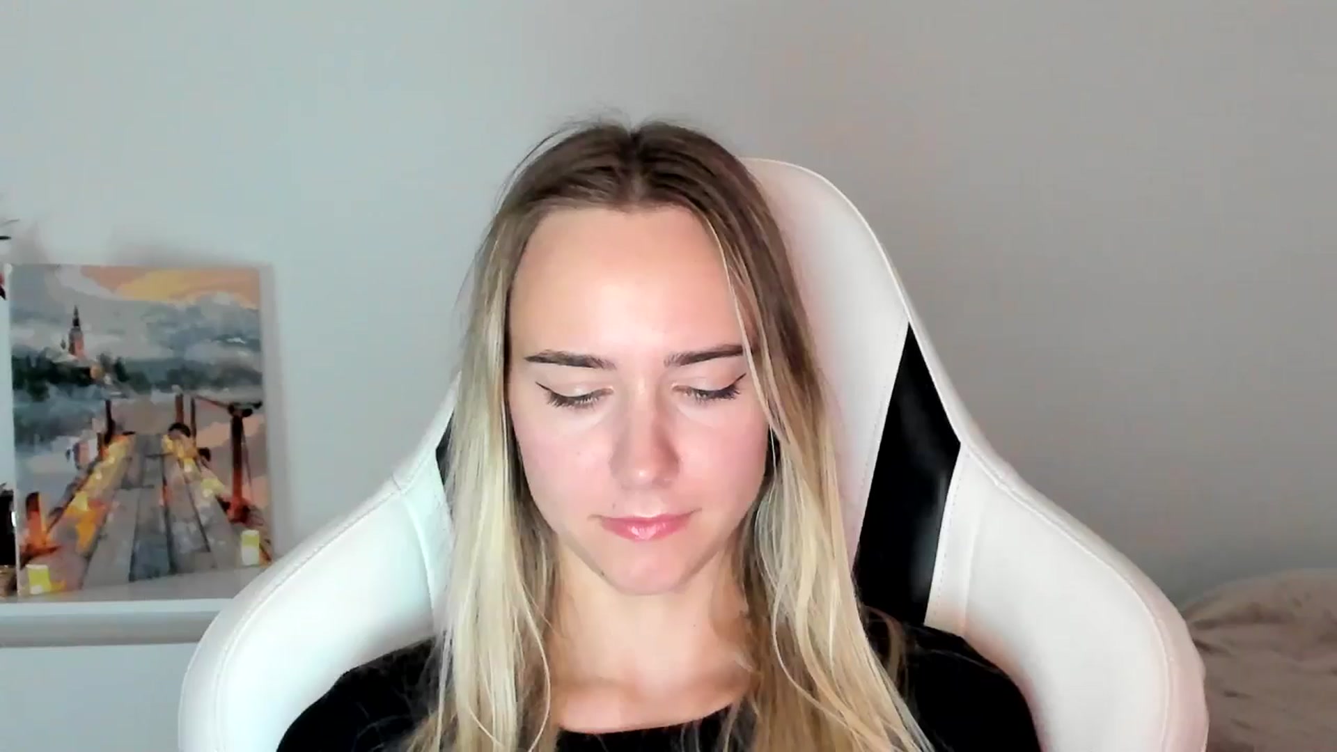 Gallery image thumbnail from OhAlisa's myfreecams stream on, 06/10/2025, 16:32 image 11 of 20