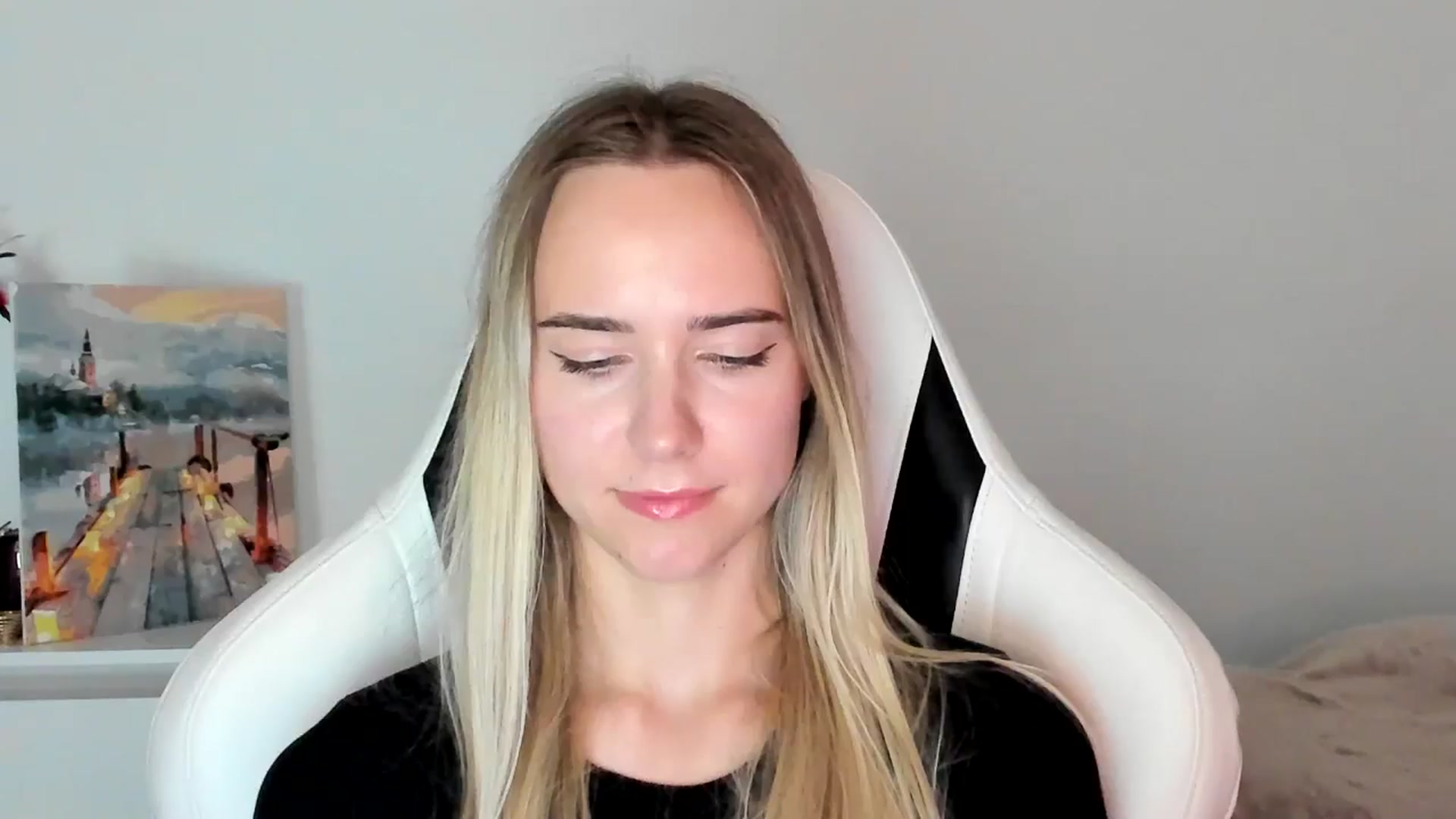 Gallery image thumbnail from OhAlisa's myfreecams stream on, 06/10/2025, 16:32 image 6 of 20