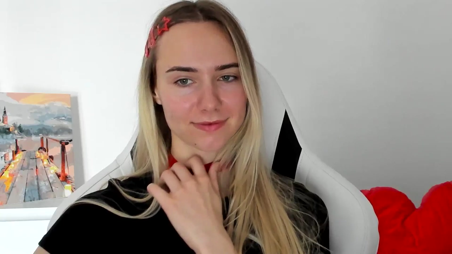 Gallery image thumbnail from OhAlisa's myfreecams stream on, 06/12/2025, 12:07 image 17 of 20