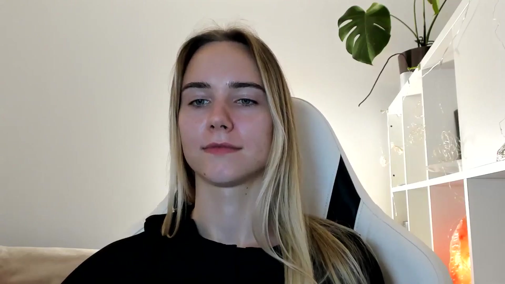 Gallery image thumbnail from OhAlisa's myfreecams stream on, 06/14/2025, 20:37 image 16 of 20