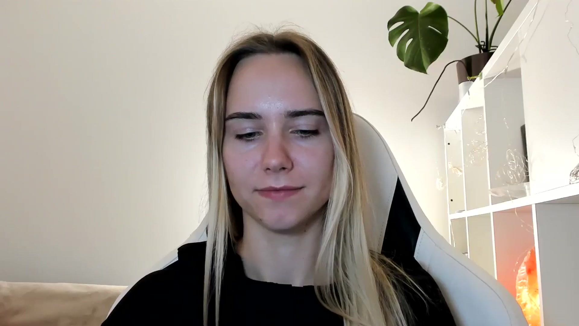 Gallery image thumbnail from OhAlisa's myfreecams stream on, 06/14/2025, 20:37 image 17 of 20