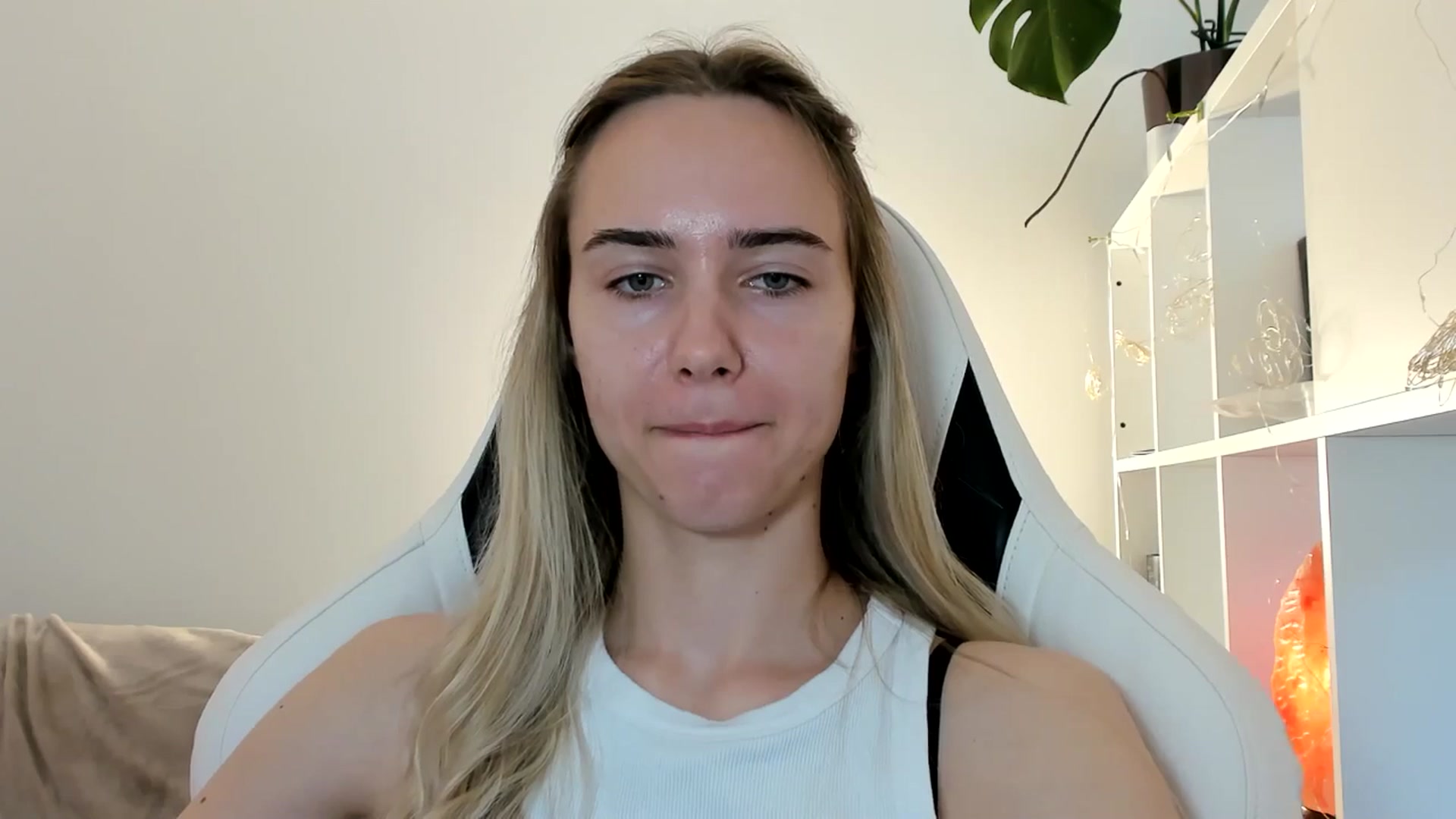 Gallery image thumbnail from OhAlisa's myfreecams stream on, 06/15/2025, 10:55 image 12 of 20