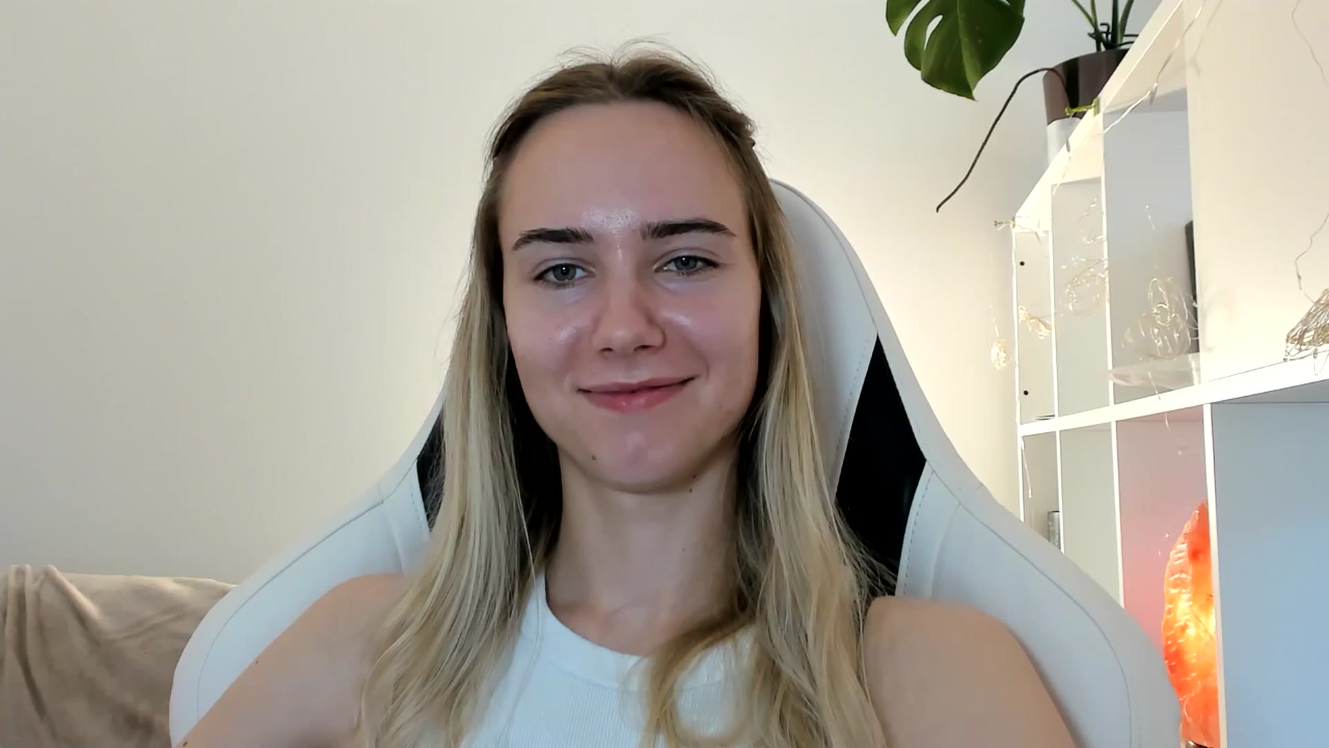 Gallery image thumbnail from OhAlisa's myfreecams stream on, 06/15/2025, 10:55 image 18 of 20