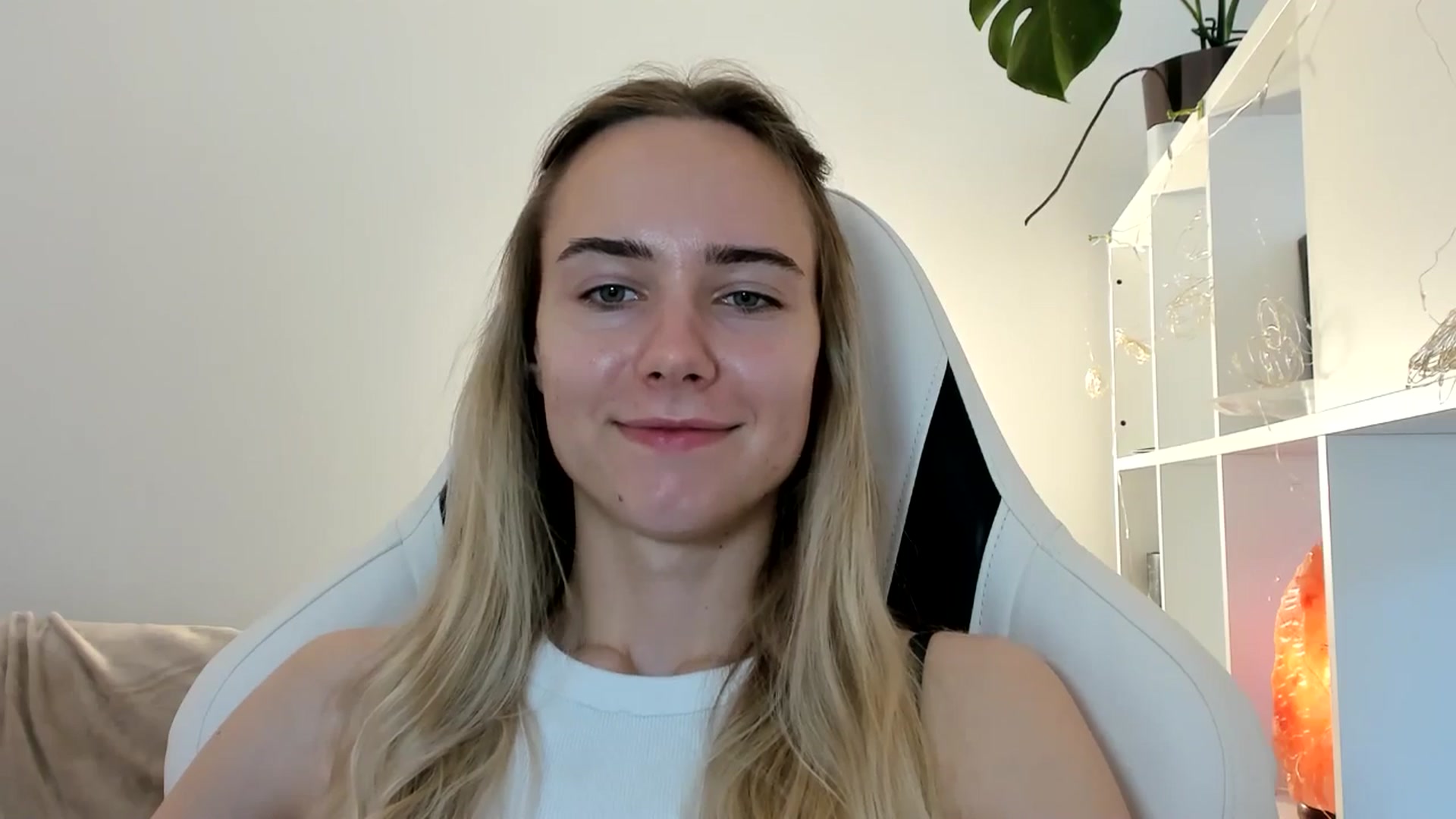 Gallery image thumbnail from OhAlisa's myfreecams stream on, 06/15/2025, 10:55 image 2 of 20