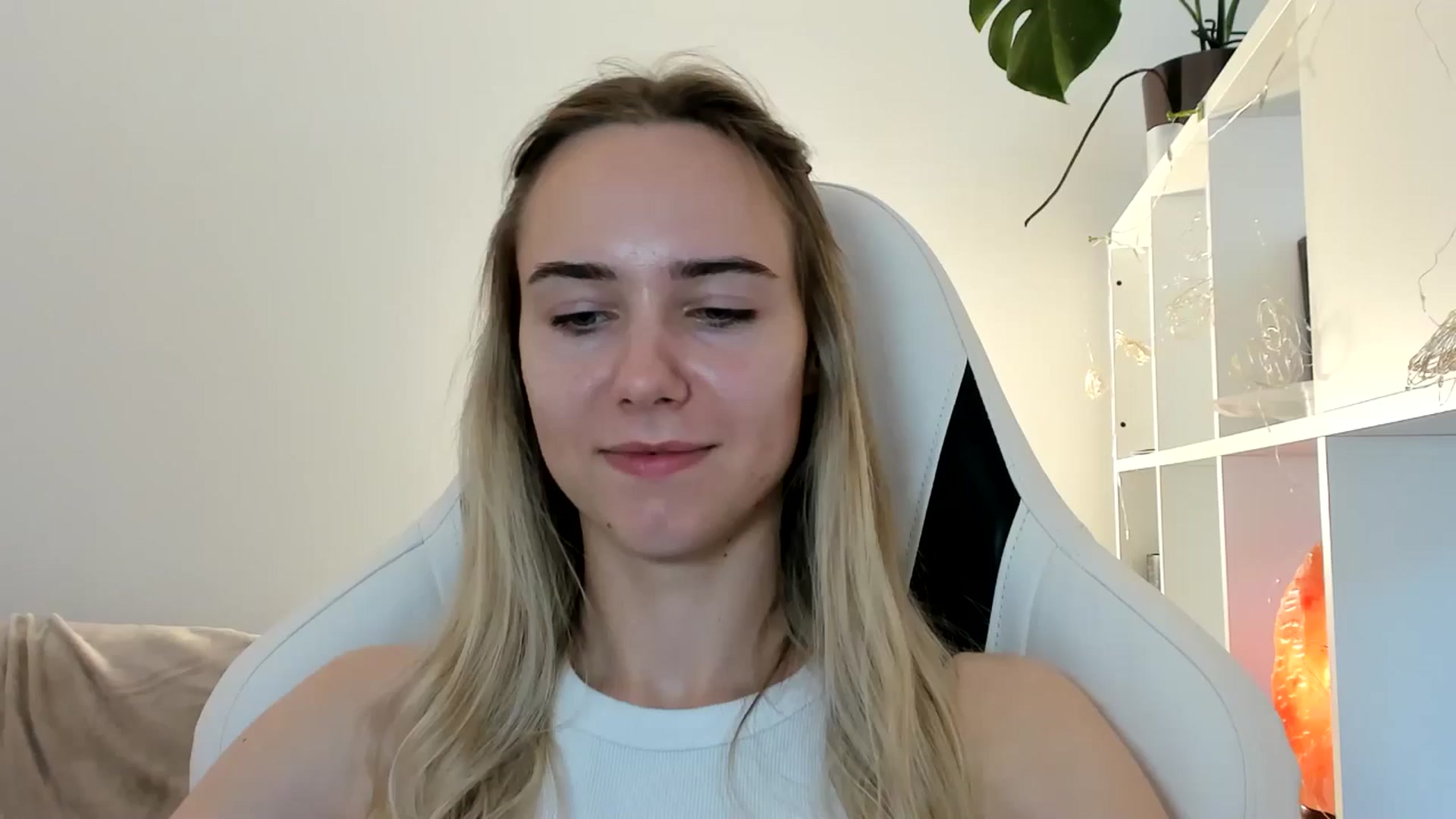Gallery image thumbnail from OhAlisa's myfreecams stream on, 06/15/2025, 10:55 image 3 of 20