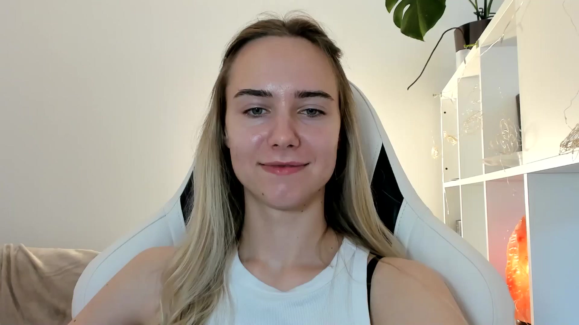 Gallery image thumbnail from OhAlisa's myfreecams stream on, 06/15/2025, 10:55 image 11 of 20