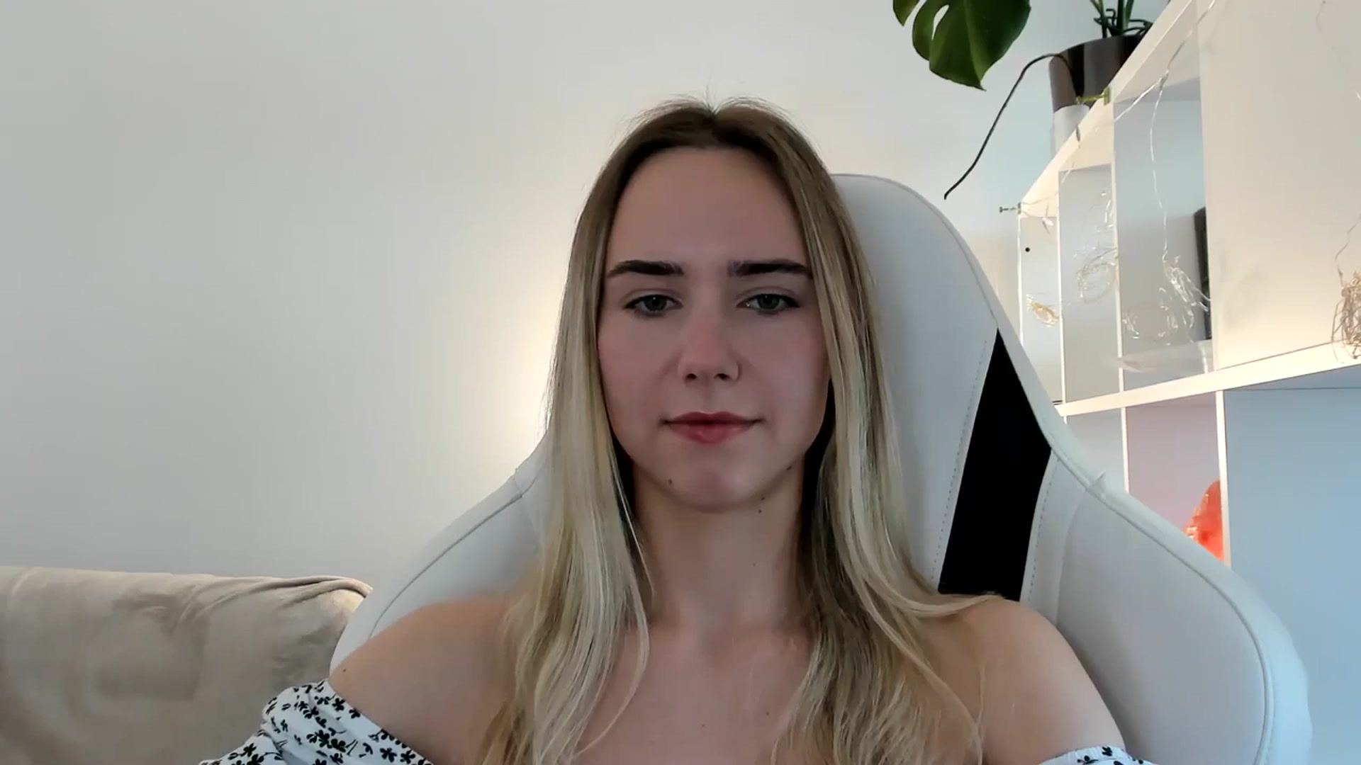 Gallery image thumbnail from OhAlisa's myfreecams stream on, 06/15/2025, 15:09 image 18 of 20