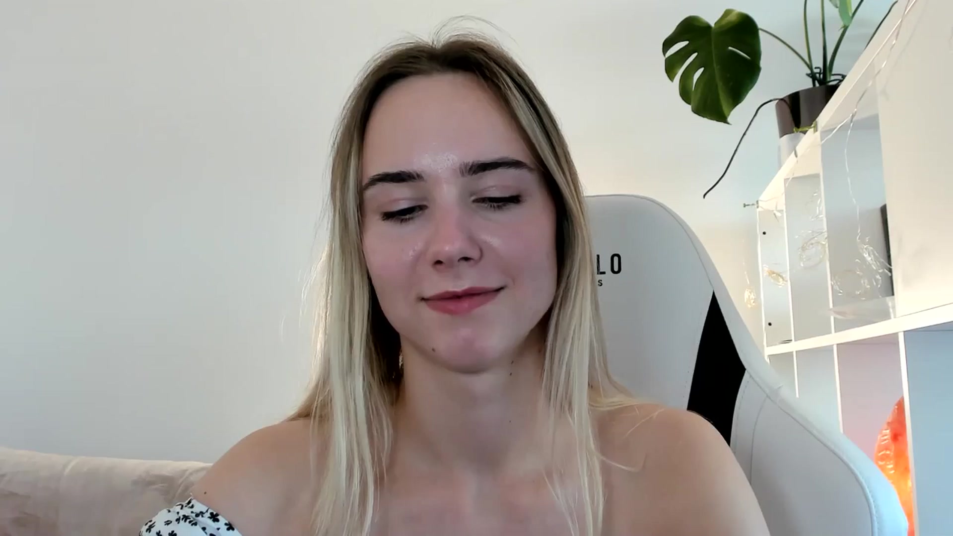 Gallery image thumbnail from OhAlisa's myfreecams stream on, 06/15/2025, 16:39 image 20 of 20