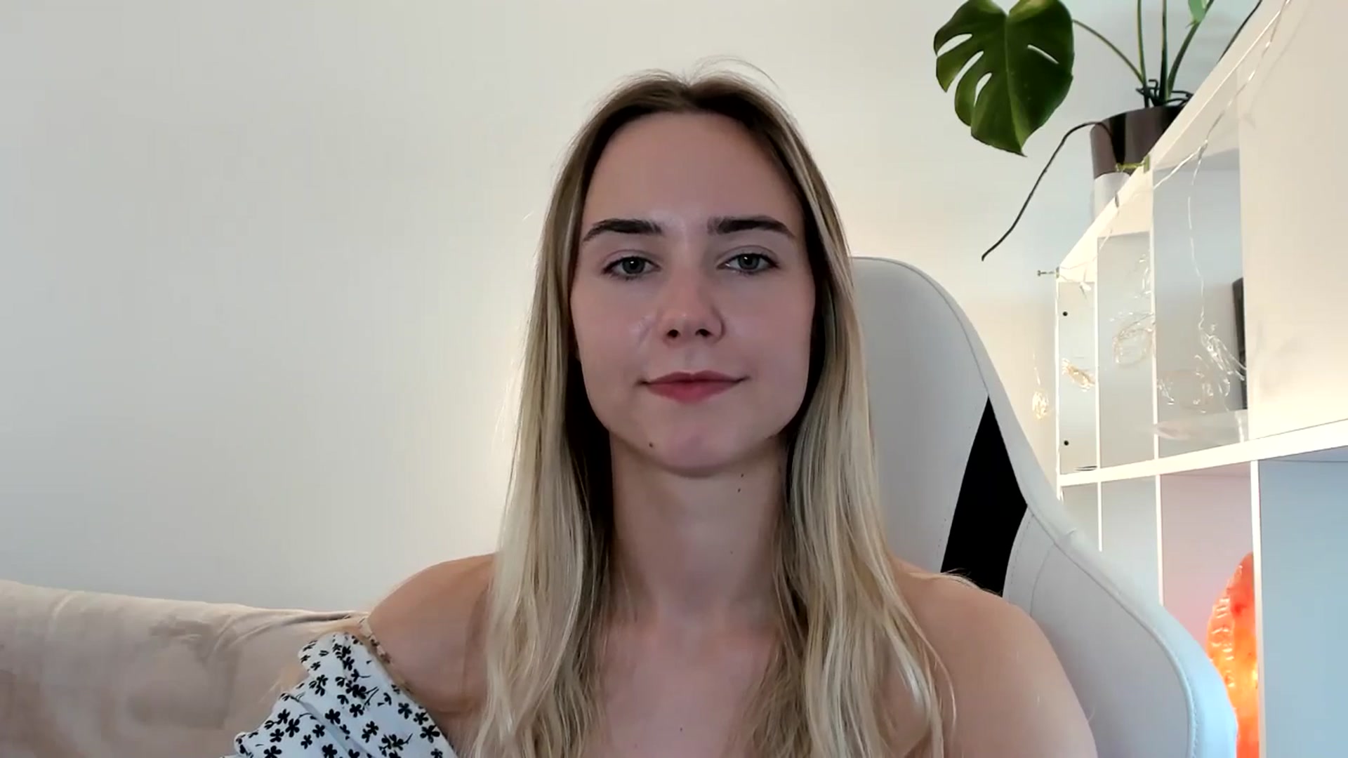 Gallery image thumbnail from OhAlisa's myfreecams stream on, 06/15/2025, 17:14 image 12 of 20