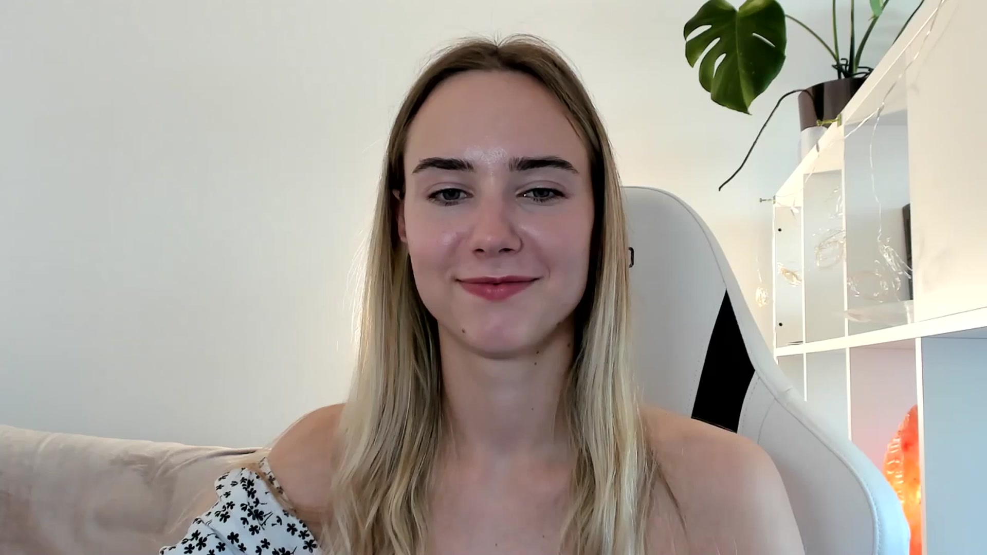 Gallery image thumbnail from OhAlisa's myfreecams stream on, 06/15/2025, 17:14 image 9 of 20