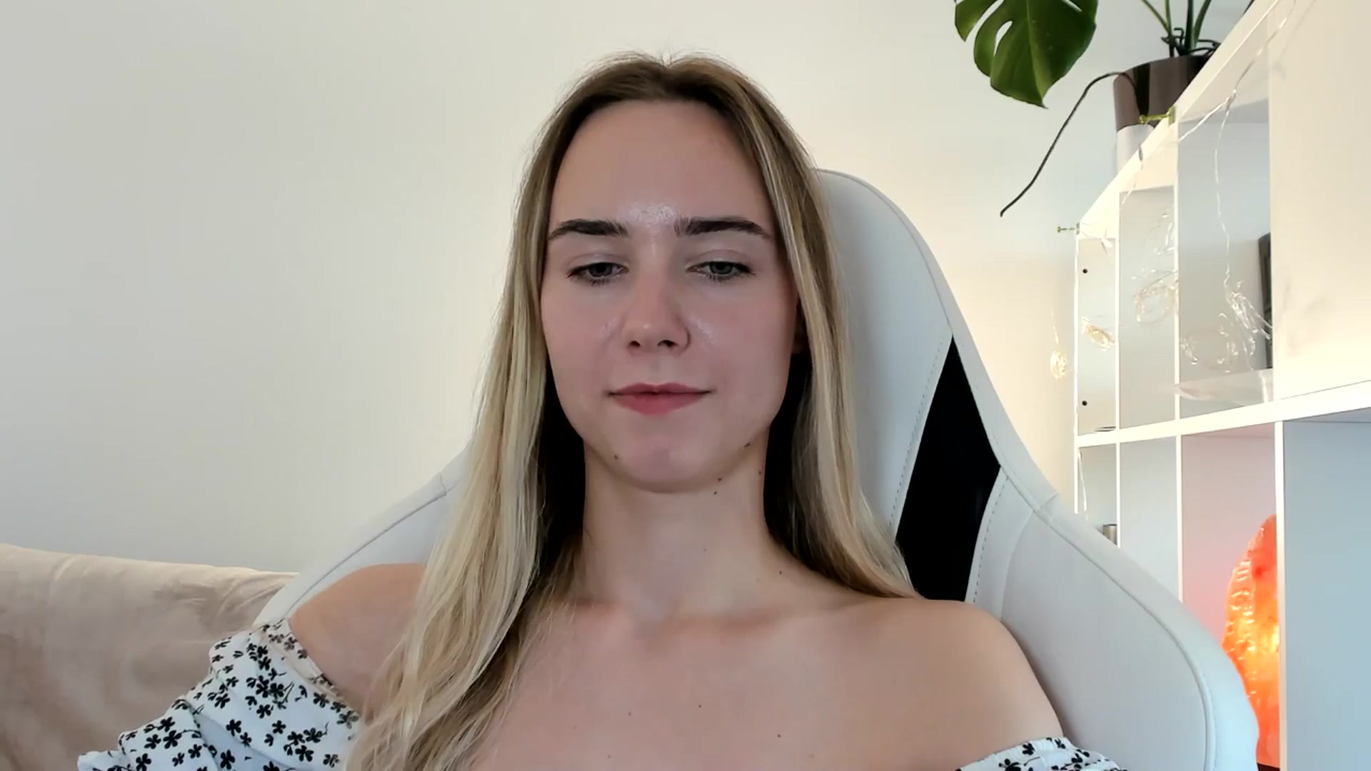 Gallery image thumbnail from OhAlisa's myfreecams stream on, 06/15/2025, 17:14 image 20 of 20