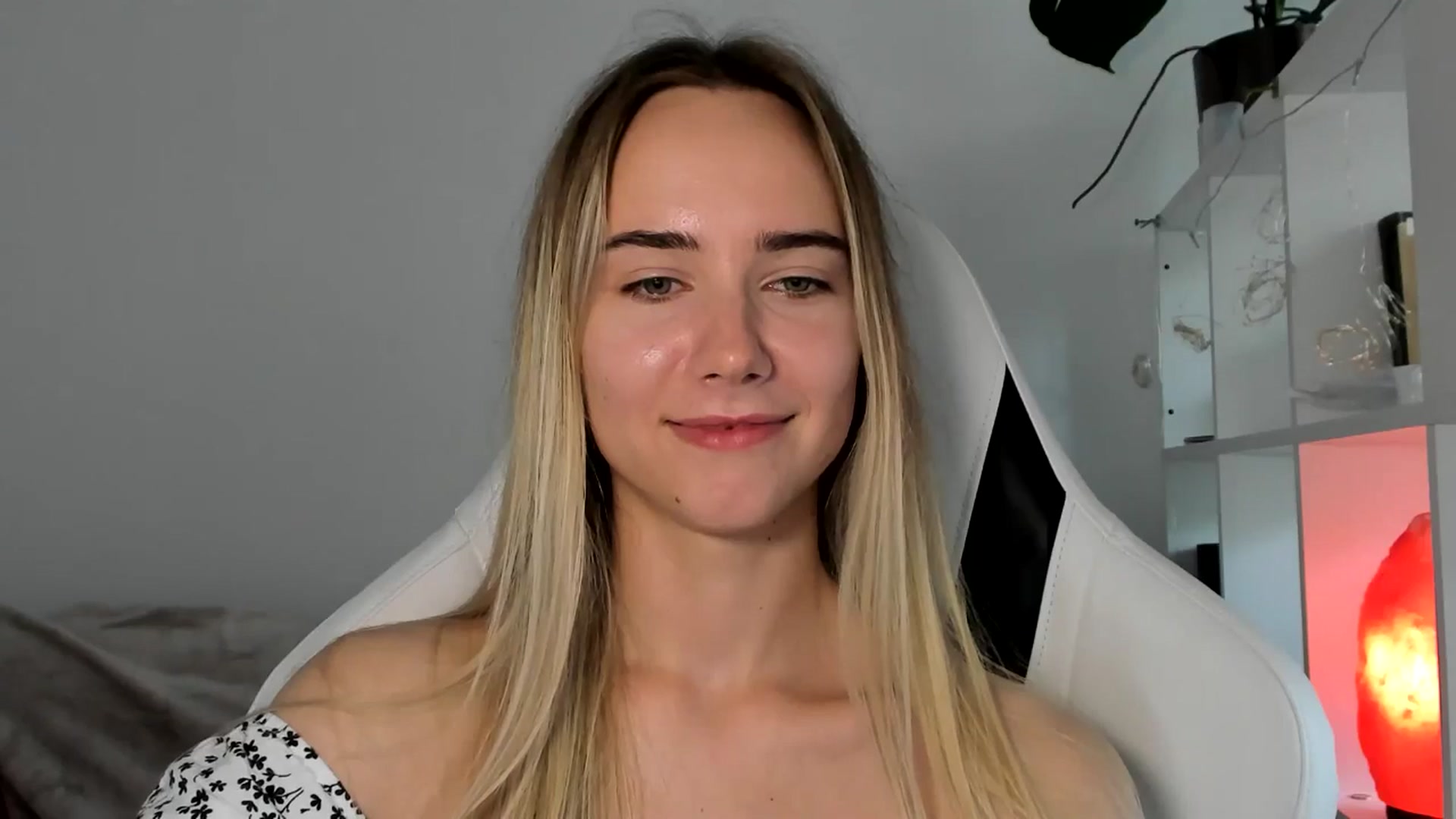 Gallery image thumbnail from OhAlisa's myfreecams stream on, 06/16/2025, 14:45 image 19 of 20