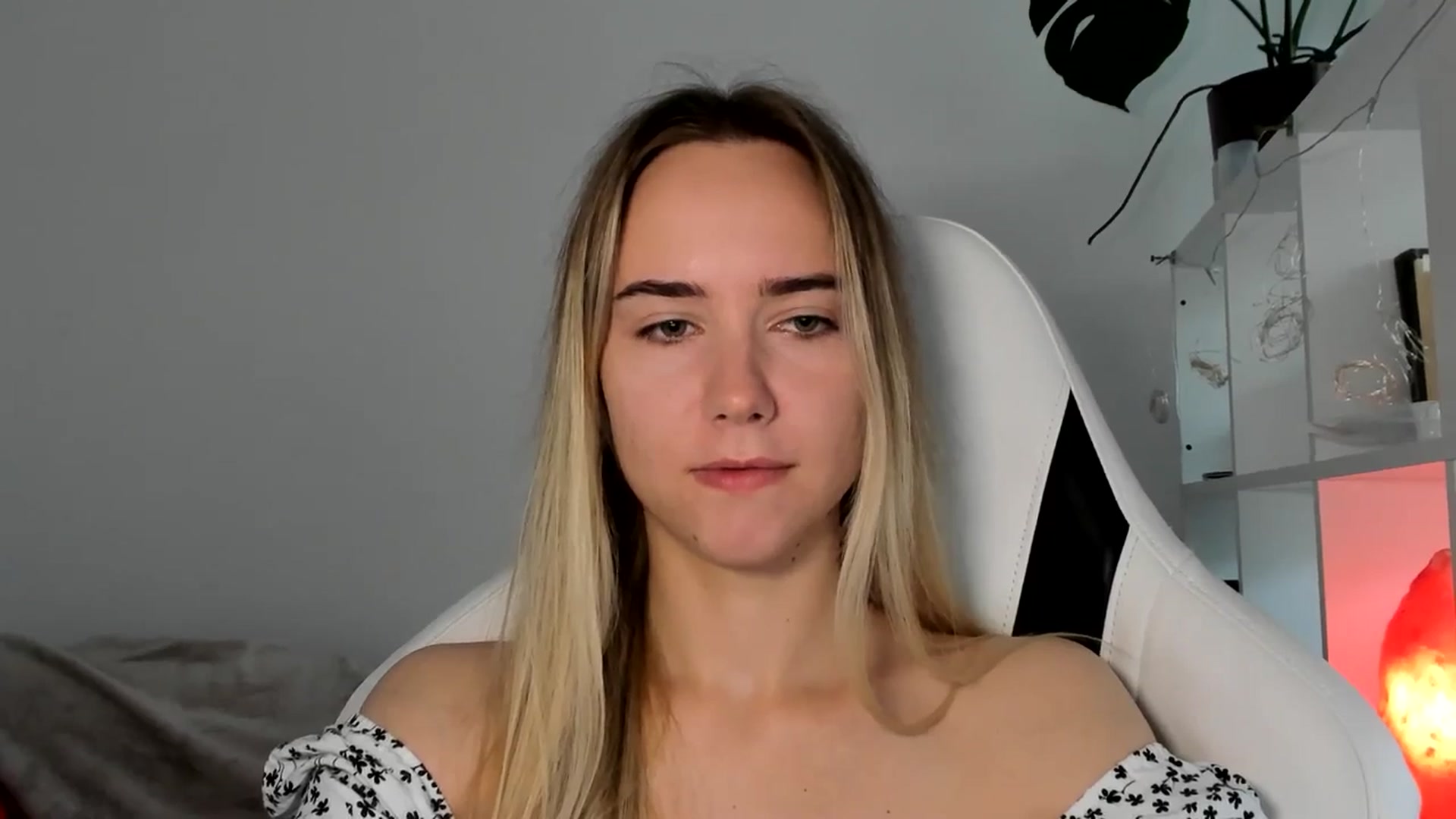 Gallery image thumbnail from OhAlisa's myfreecams stream on, 06/16/2025, 14:45 image 2 of 20