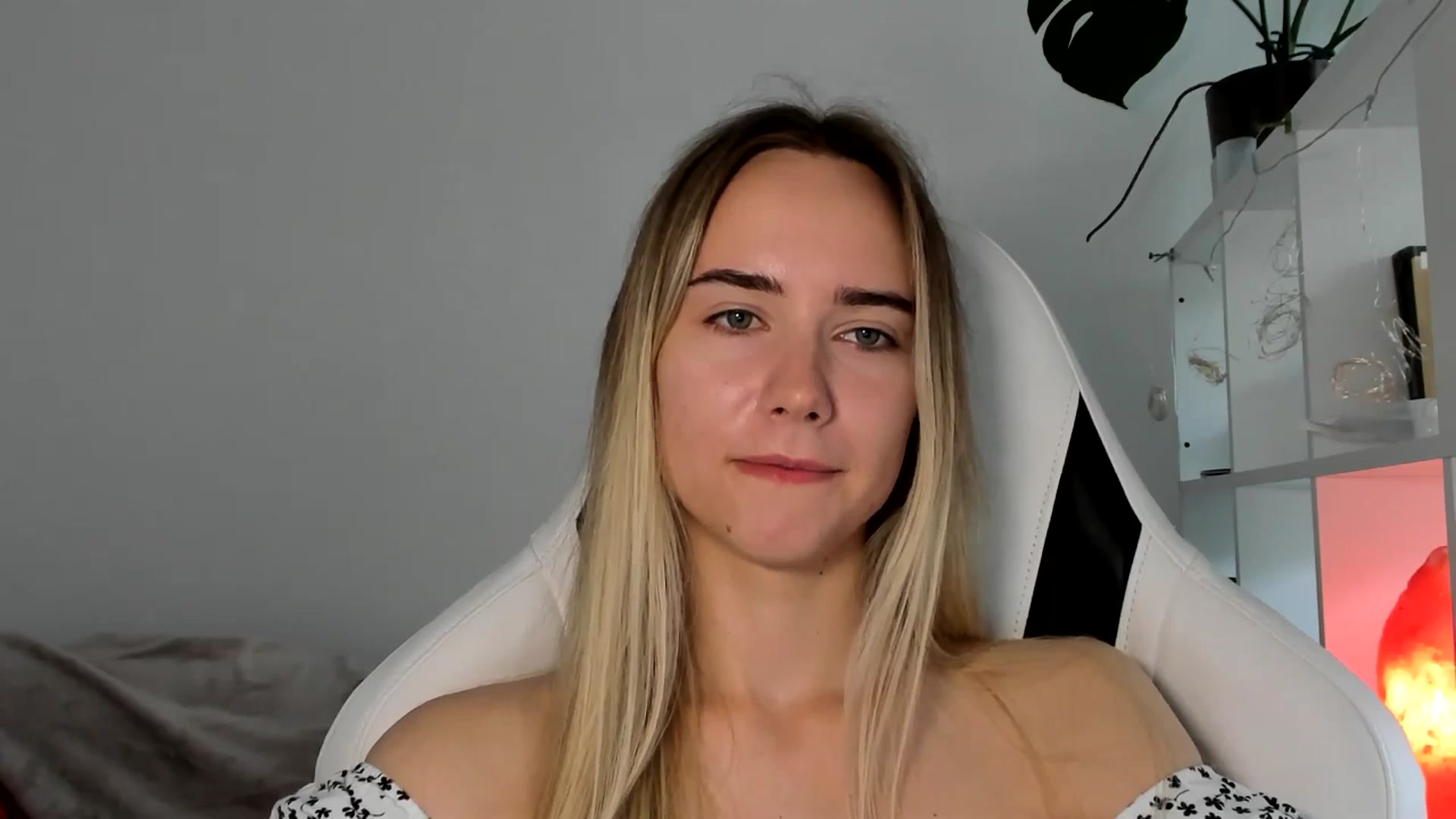 Gallery image thumbnail from OhAlisa's myfreecams stream on, 06/16/2025, 14:45 image 15 of 20