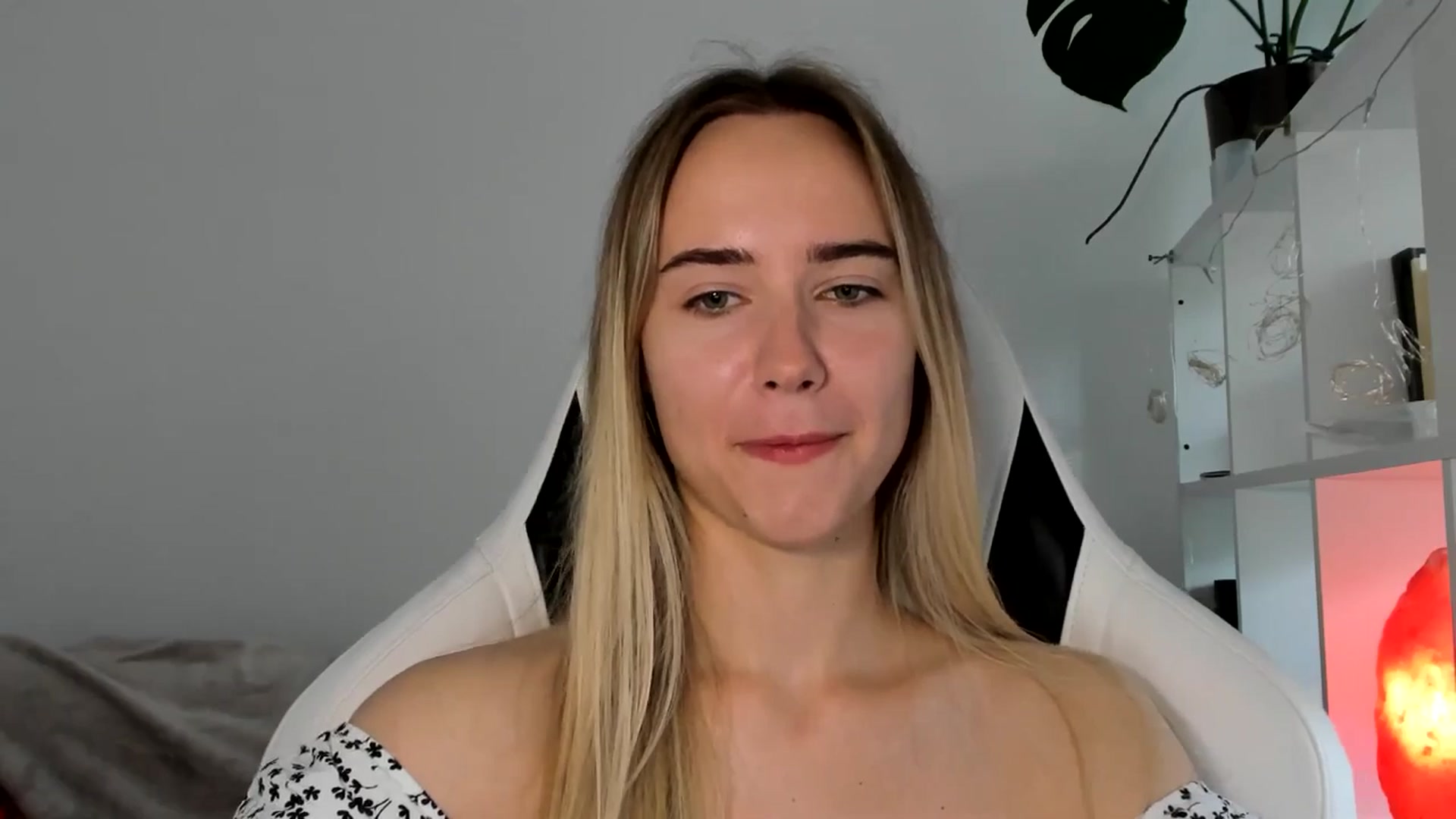 Gallery image thumbnail from OhAlisa's myfreecams stream on, 06/16/2025, 14:45 image 13 of 20