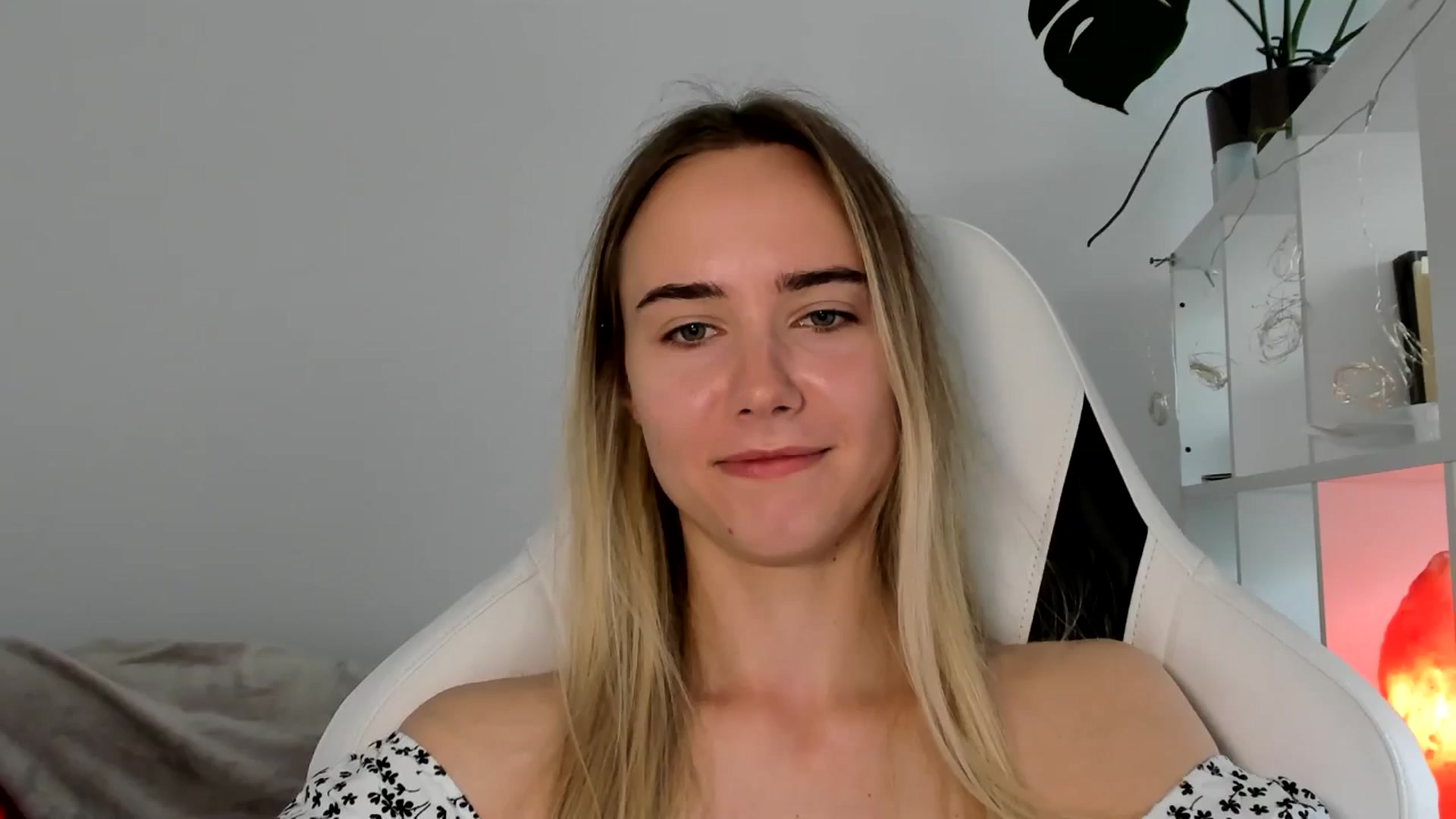 Gallery image thumbnail from OhAlisa's myfreecams stream on, 06/16/2025, 14:45 image 10 of 20