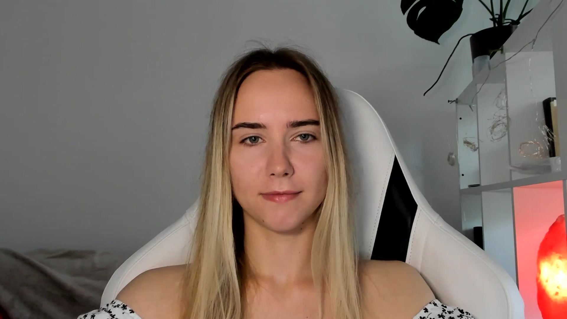 Gallery image thumbnail from OhAlisa's myfreecams stream on, 06/16/2025, 14:45 image 4 of 20