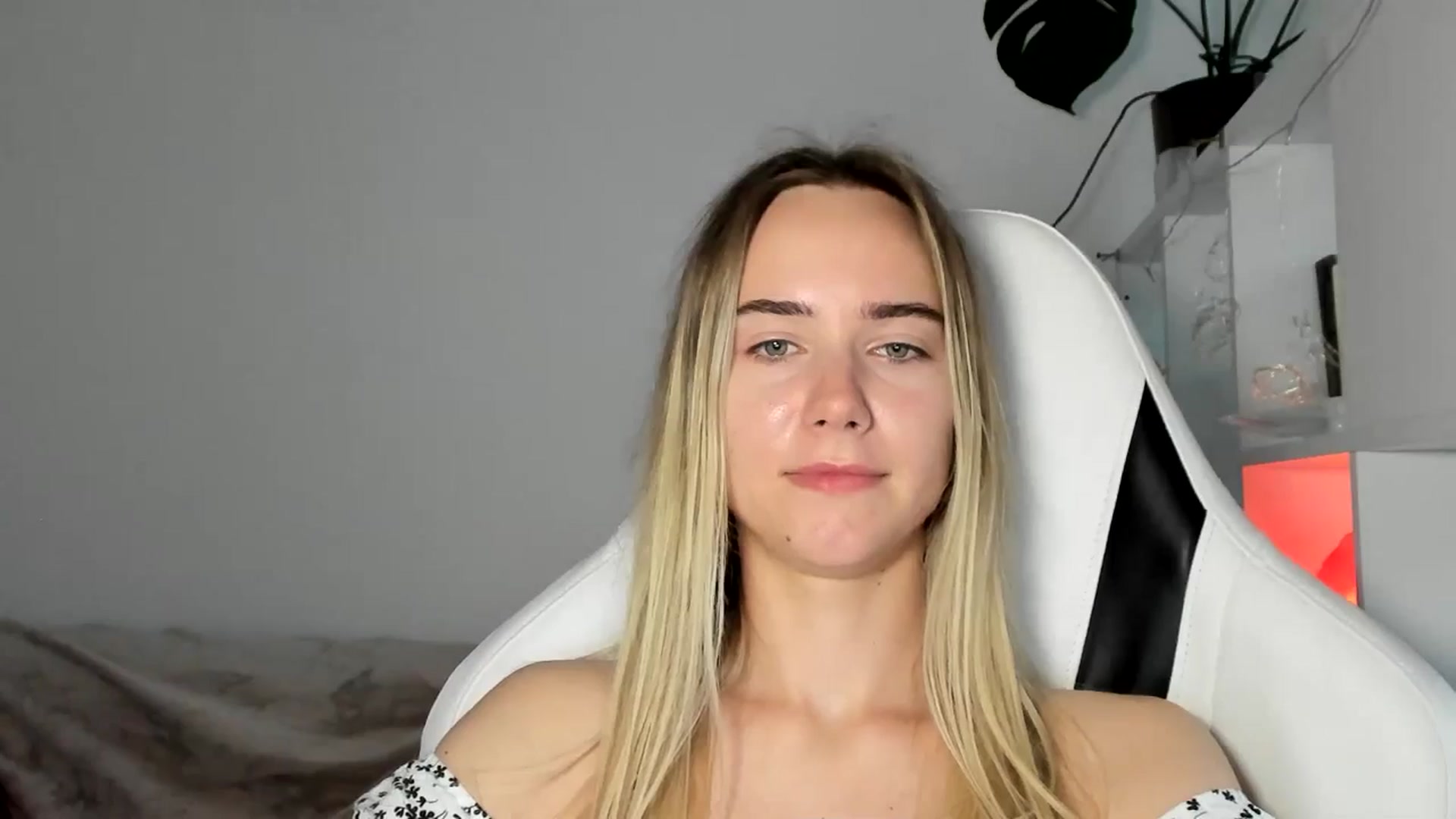 Gallery image thumbnail from OhAlisa's myfreecams stream on, 06/16/2025, 17:47 image 7 of 20
