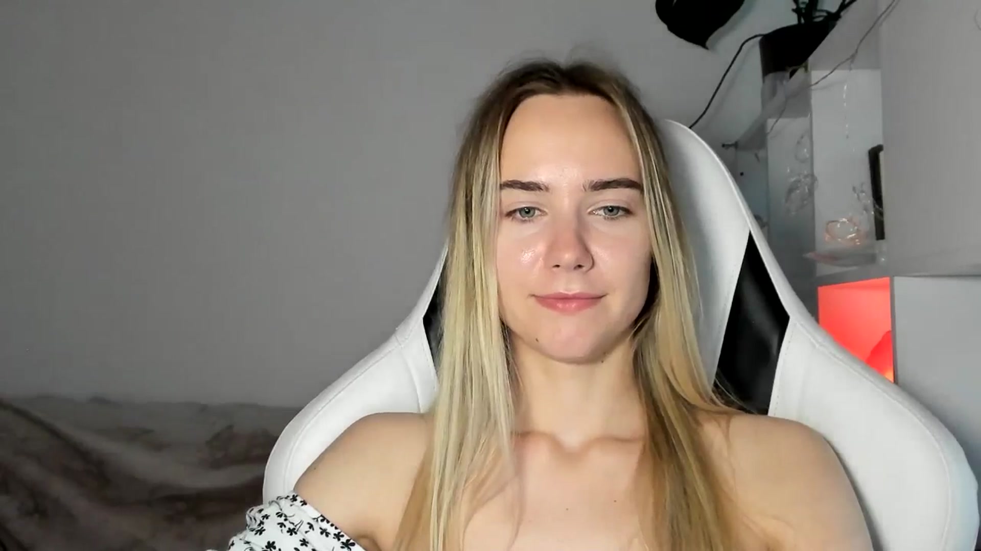 Gallery image thumbnail from OhAlisa's myfreecams stream on, 06/16/2025, 17:47 image 19 of 20