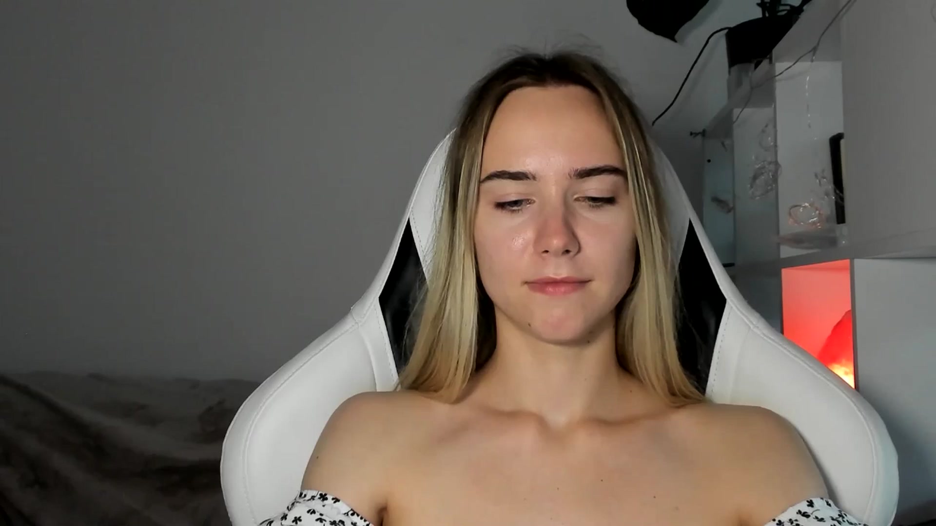 Gallery image thumbnail from OhAlisa's myfreecams stream on, 06/16/2025, 17:47 image 12 of 20