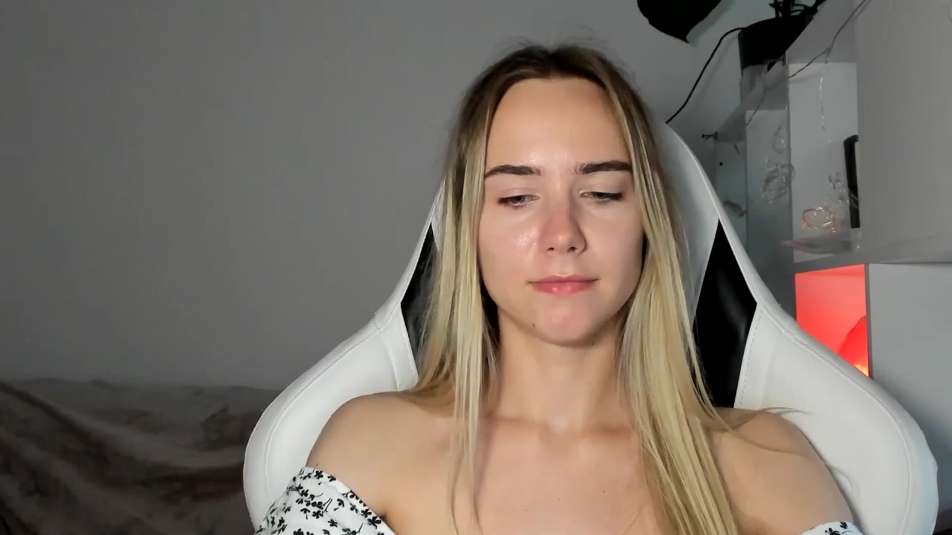 Gallery image thumbnail from OhAlisa's myfreecams stream on, 06/16/2025, 17:47 image 16 of 20