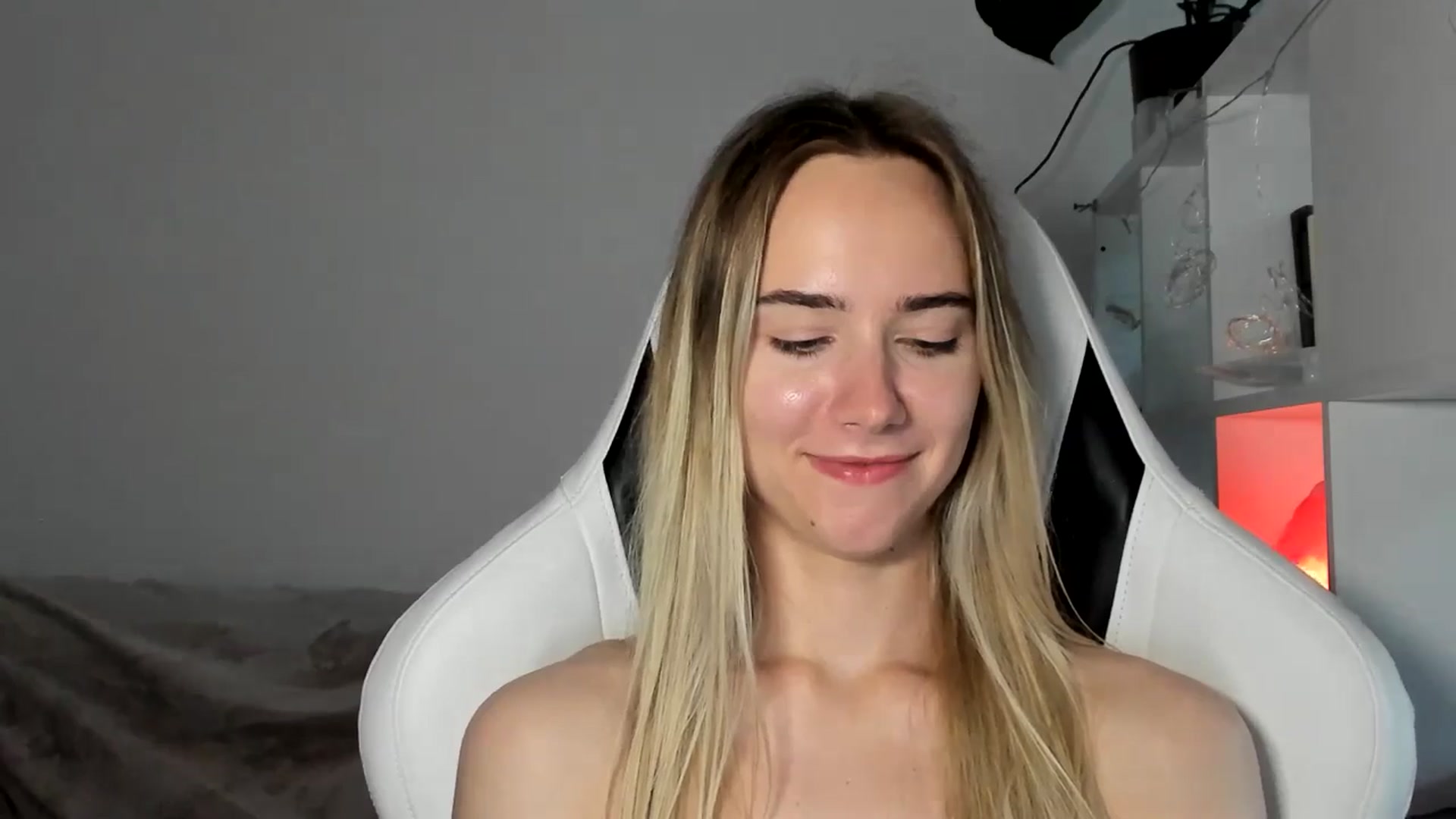 Gallery image thumbnail from OhAlisa's myfreecams stream on, 06/16/2025, 17:47 image 11 of 20