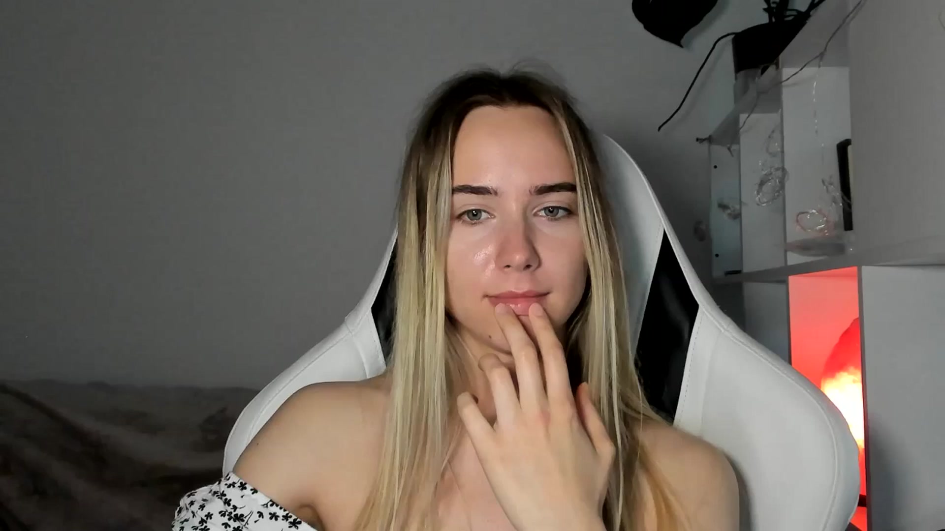 Gallery image thumbnail from OhAlisa's myfreecams stream on, 06/16/2025, 17:47 image 20 of 20