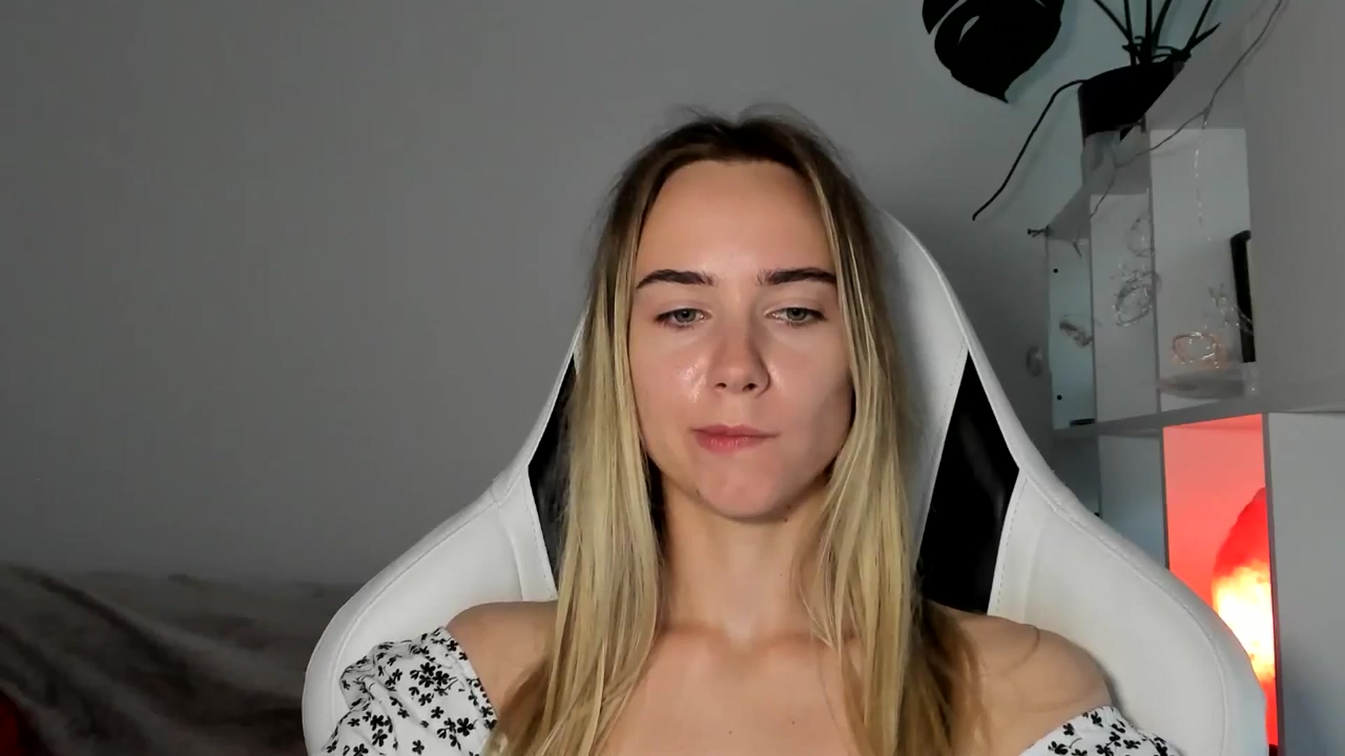 Gallery image thumbnail from OhAlisa's myfreecams stream on, 06/16/2025, 17:47 image 3 of 20