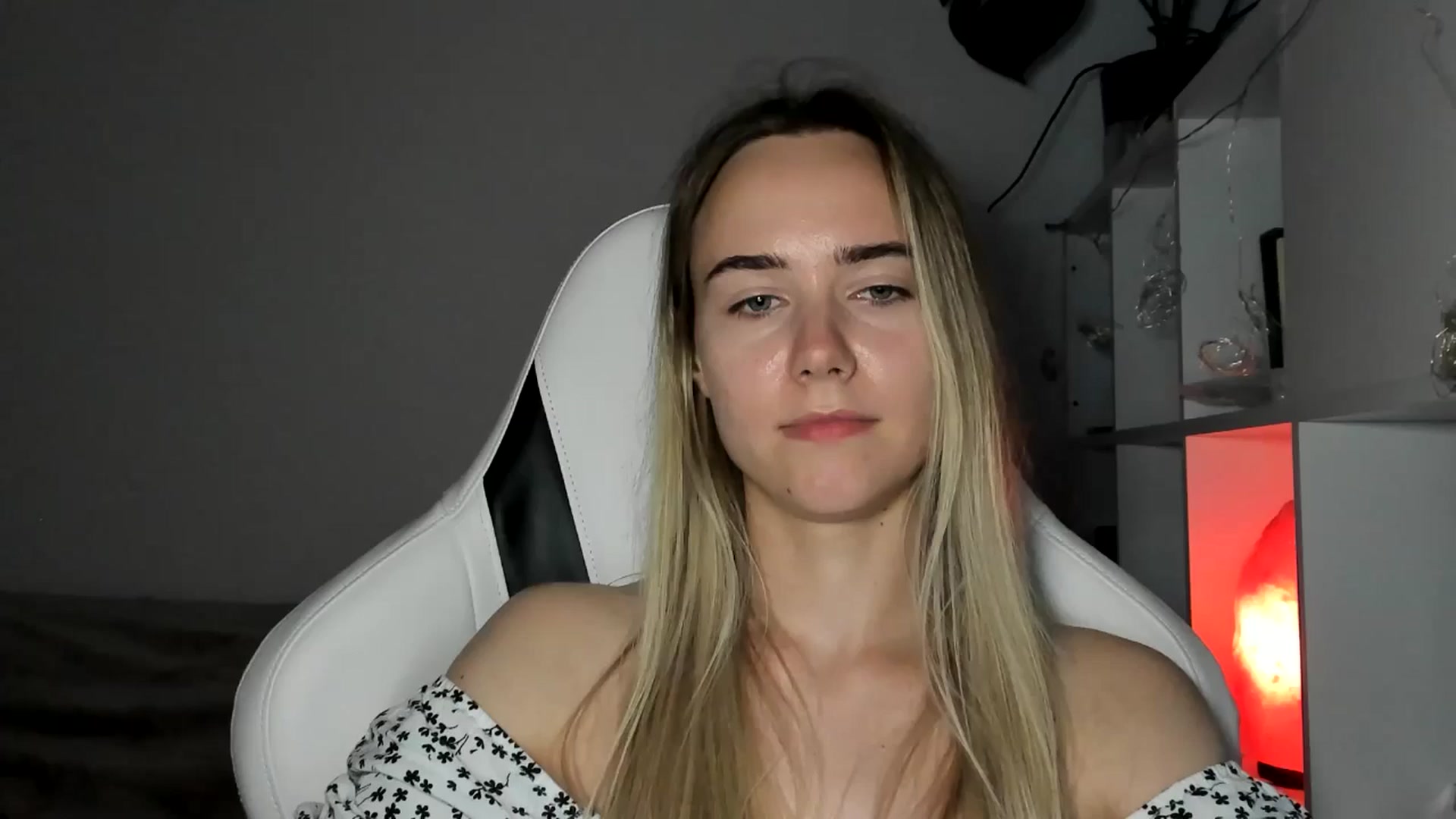 Gallery image thumbnail from OhAlisa's myfreecams stream on, 06/16/2025, 19:00 image 7 of 20