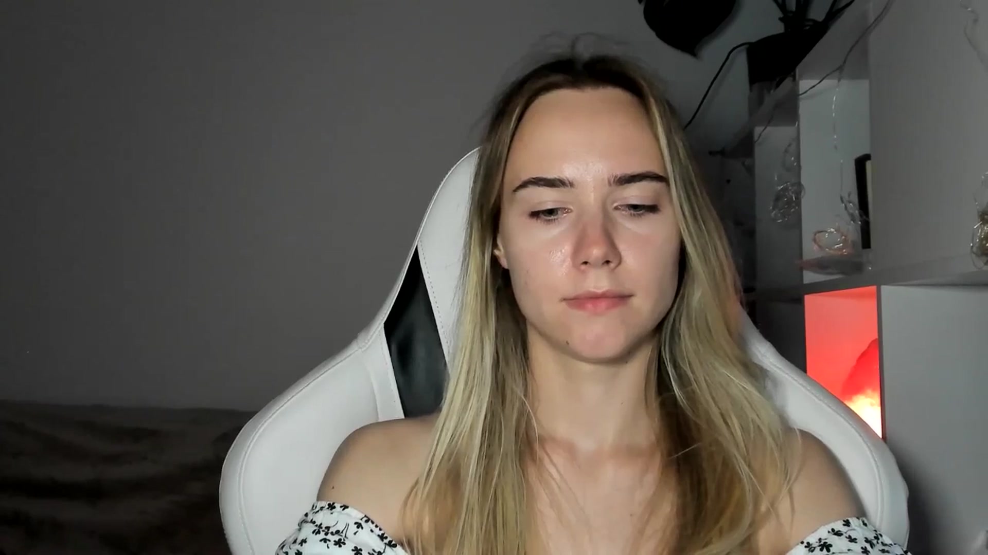 Gallery image thumbnail from OhAlisa's myfreecams stream on, 06/16/2025, 19:00 image 11 of 20