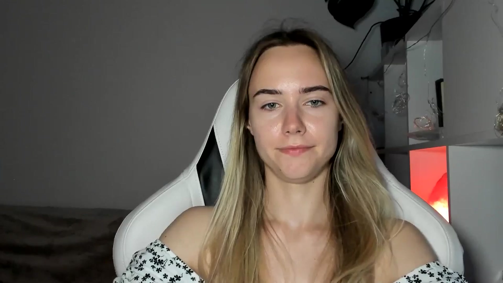 Gallery image thumbnail from OhAlisa's myfreecams stream on, 06/16/2025, 19:00 image 9 of 20