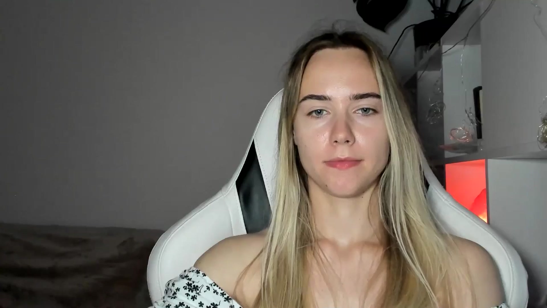 Gallery image thumbnail from OhAlisa's myfreecams stream on, 06/16/2025, 19:00 image 19 of 20