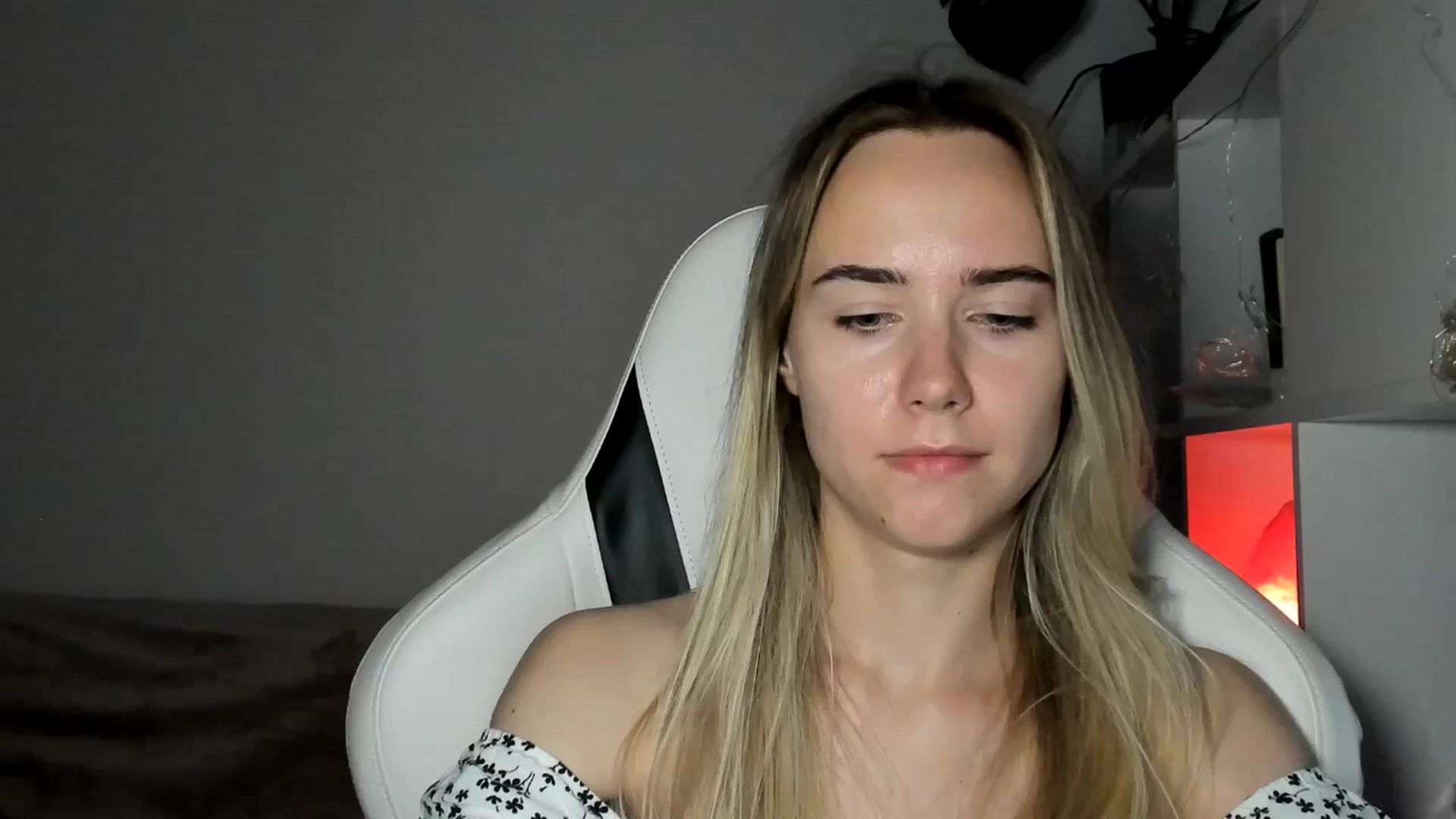 Gallery image thumbnail from OhAlisa's myfreecams stream on, 06/16/2025, 19:00 image 13 of 20