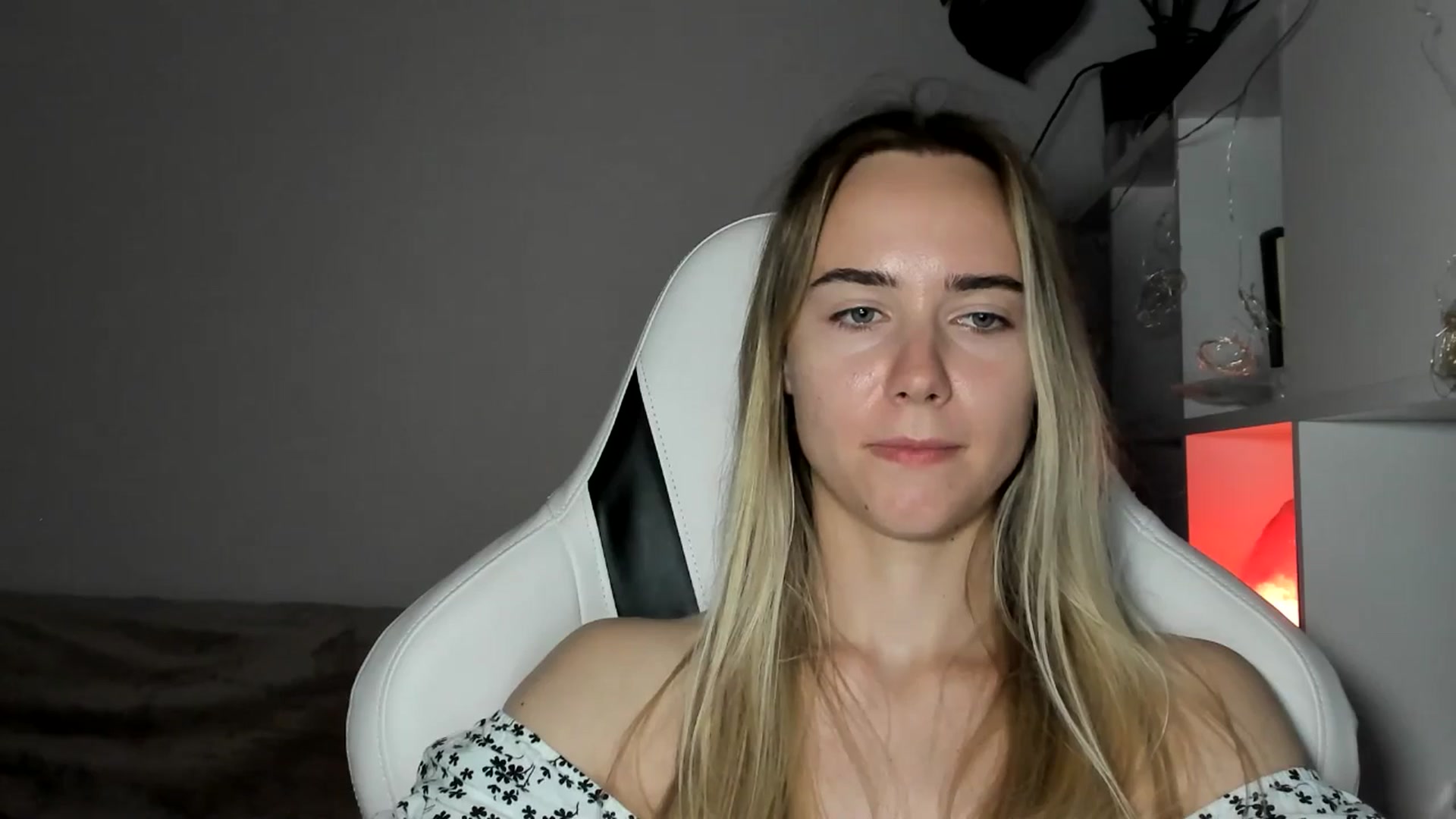 Gallery image thumbnail from OhAlisa's myfreecams stream on, 06/16/2025, 19:00 image 20 of 20