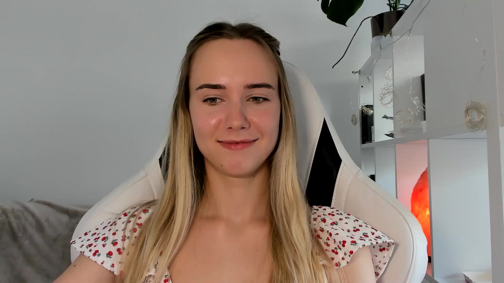 Gallery image thumbnail from OhAlisa's myfreecams stream on, 06/17/2025, 14:10 image 19 of 20