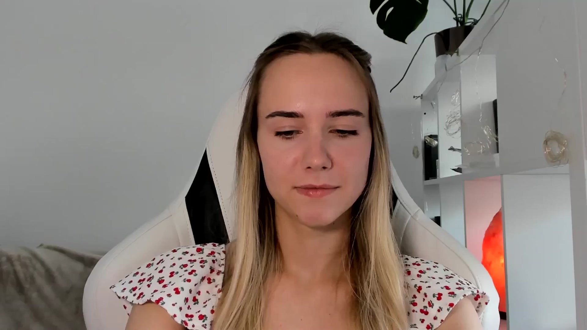 Gallery image thumbnail from OhAlisa's myfreecams stream on, 06/17/2025, 14:10 image 4 of 20