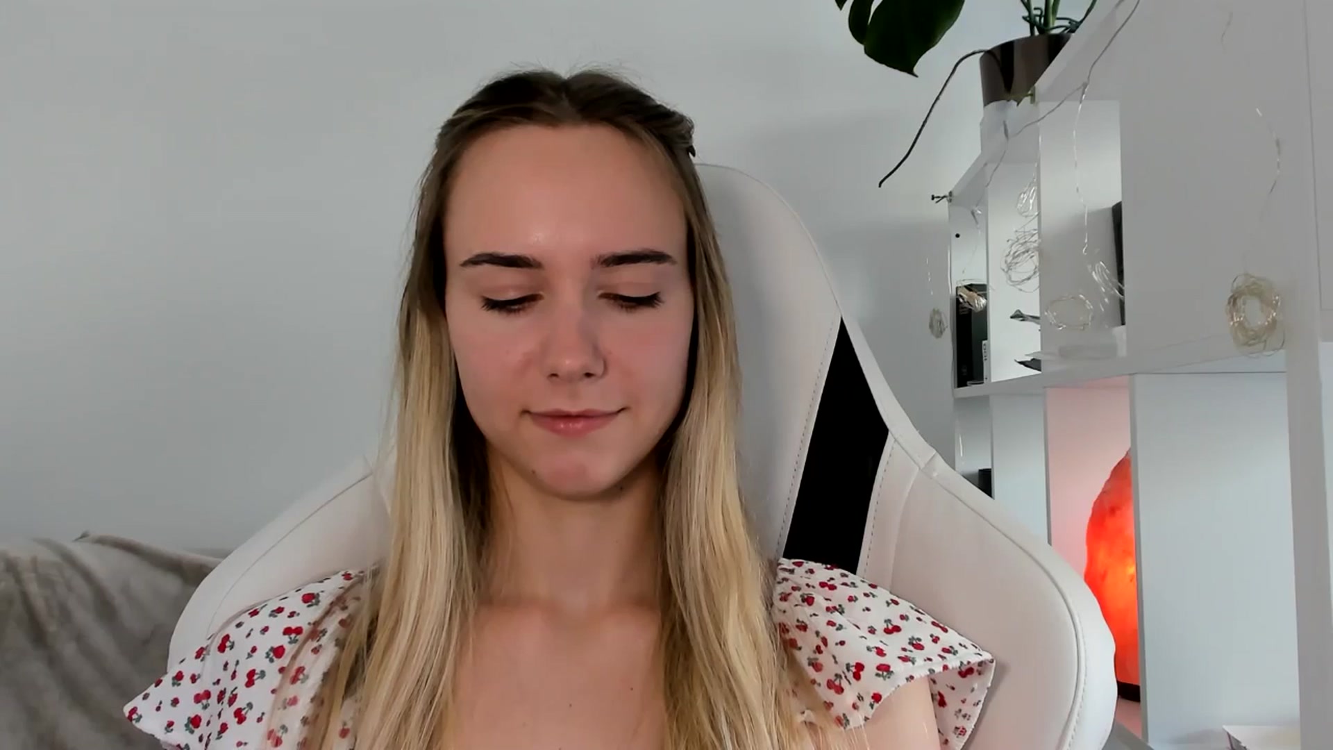 Gallery image thumbnail from OhAlisa's myfreecams stream on, 06/17/2025, 14:10 image 18 of 20