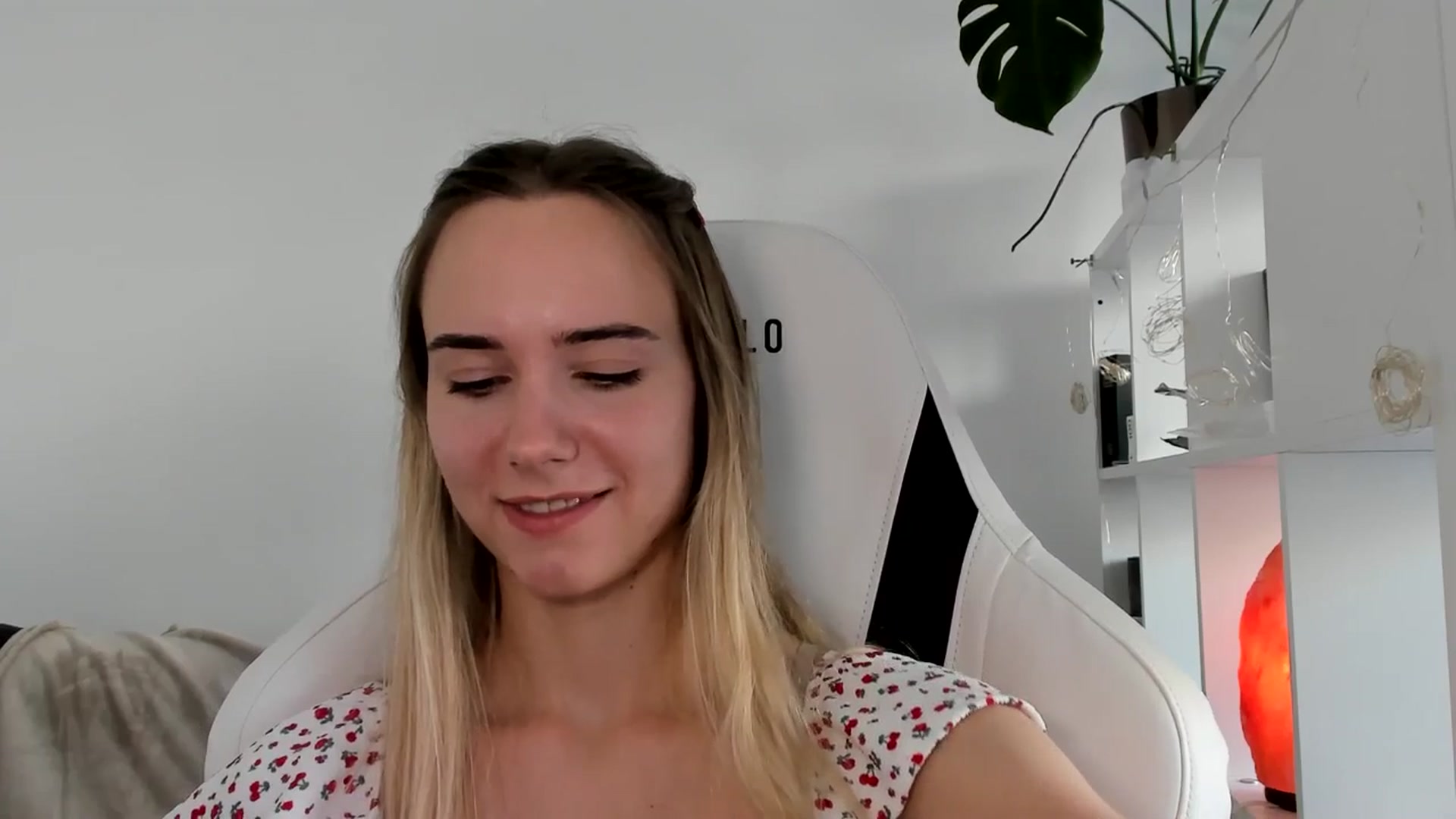 Gallery image thumbnail from OhAlisa's myfreecams stream on, 06/17/2025, 16:25 image 11 of 20