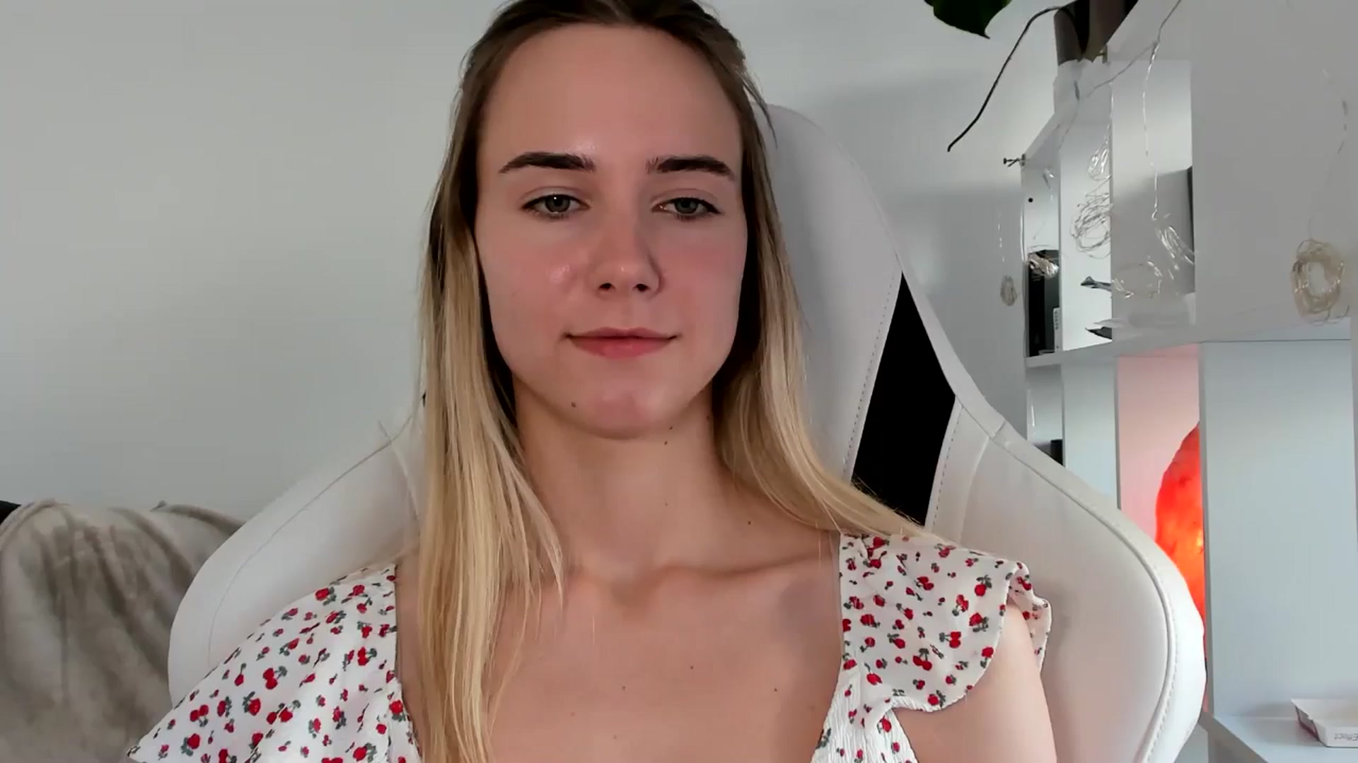 Gallery image thumbnail from OhAlisa's myfreecams stream on, 06/17/2025, 16:25 image 18 of 20