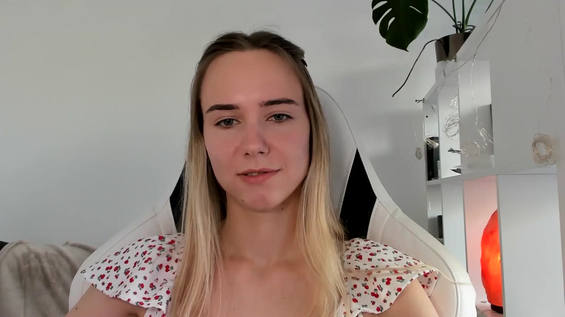Gallery image thumbnail from OhAlisa's myfreecams stream on, 06/17/2025, 16:25 image 8 of 20